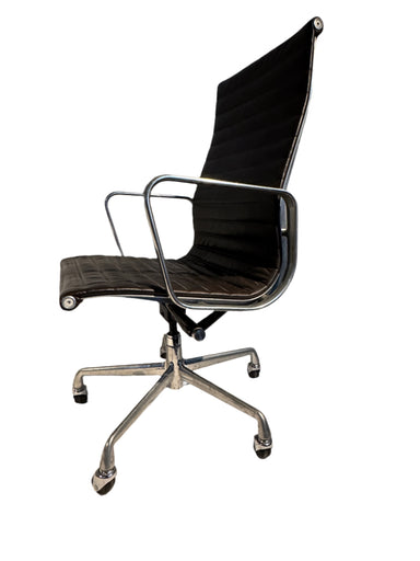 Vintage Eames Group Management Desk Chair Black Leather Five Star Base Post 1985