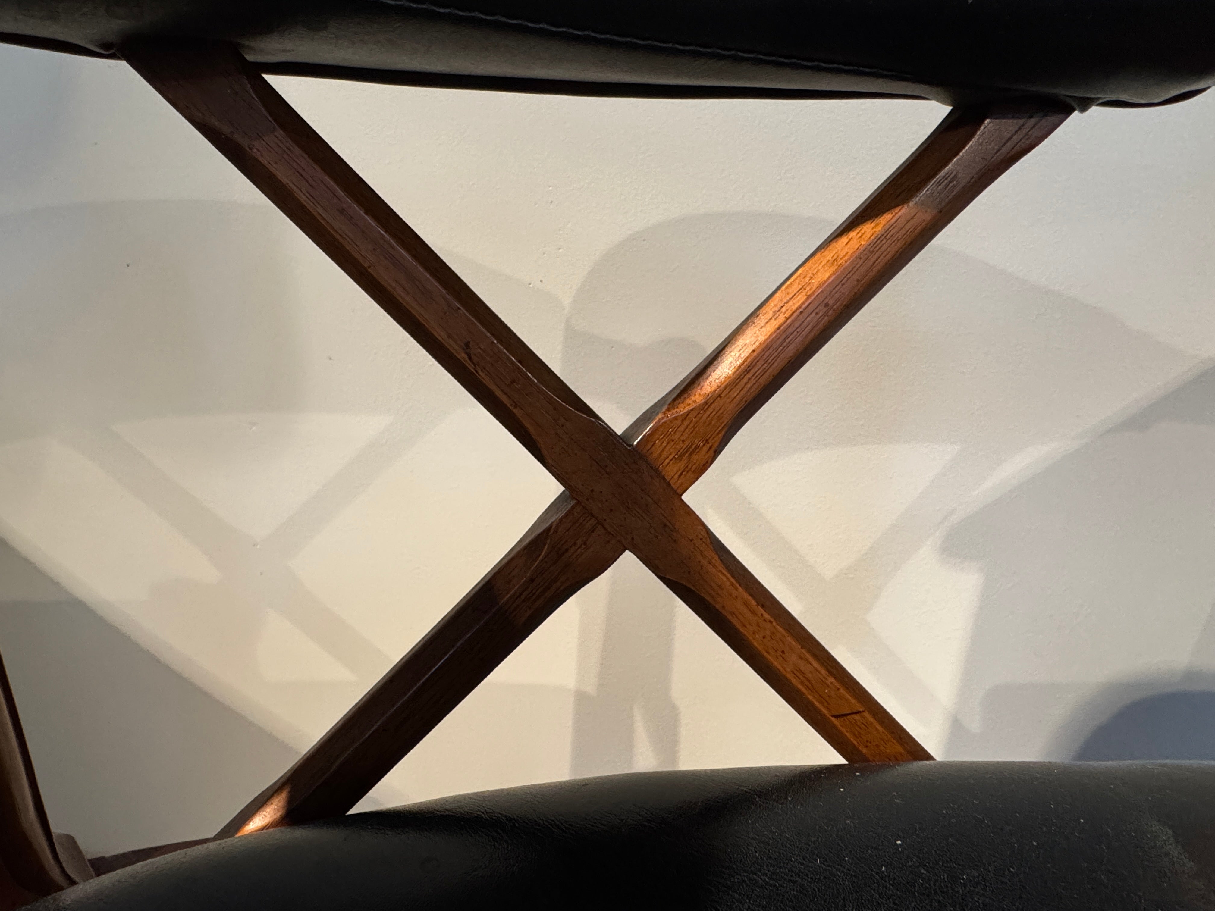 AF2-314: Vintage Set of 4 mid 20th Century Corner Arm Chairs