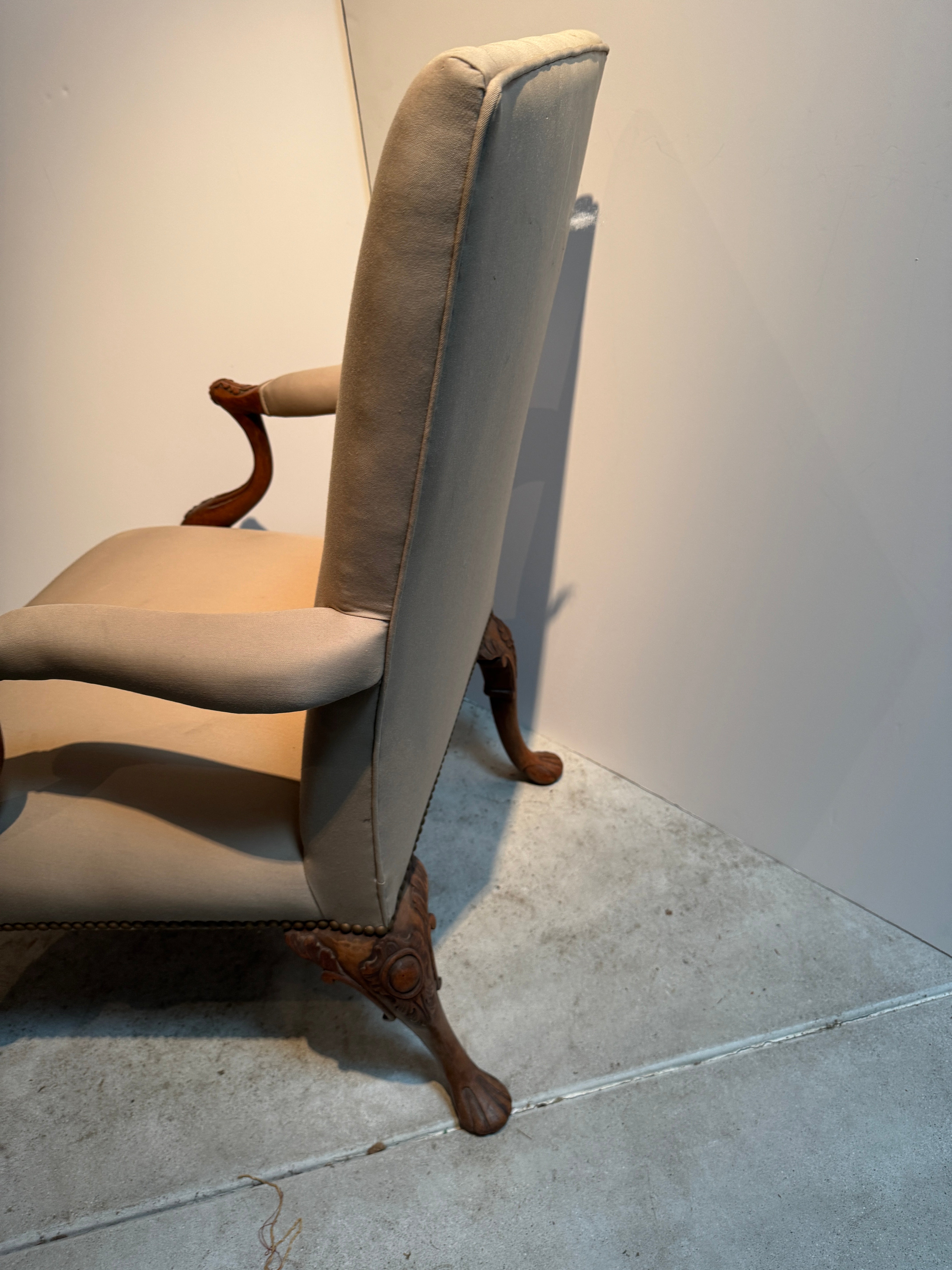 AF2-226: Antique Early 19th Century Walnut English George II Open Arm Chair