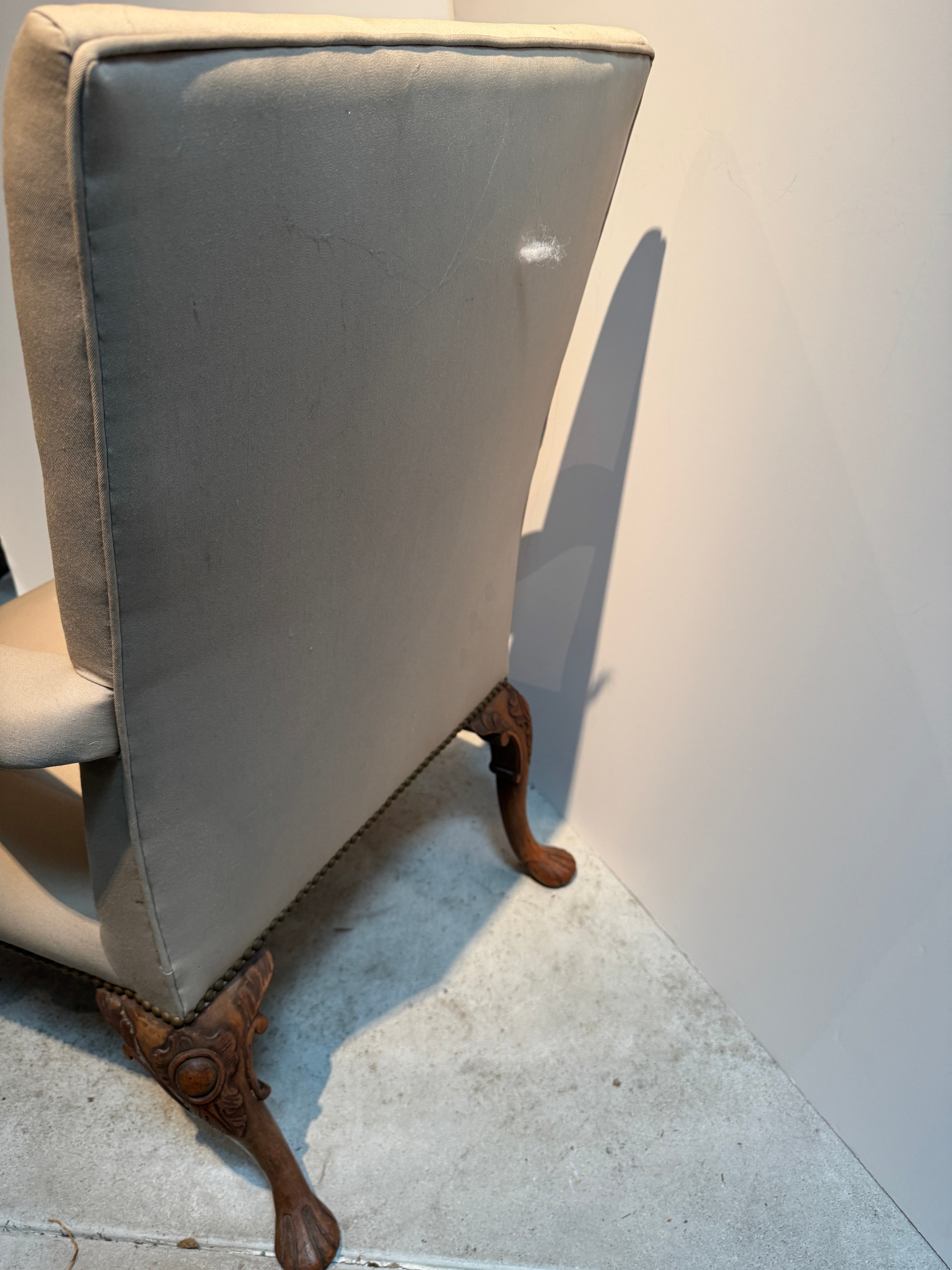 AF2-226: Antique Early 19th Century Walnut English George II Open Arm Chair