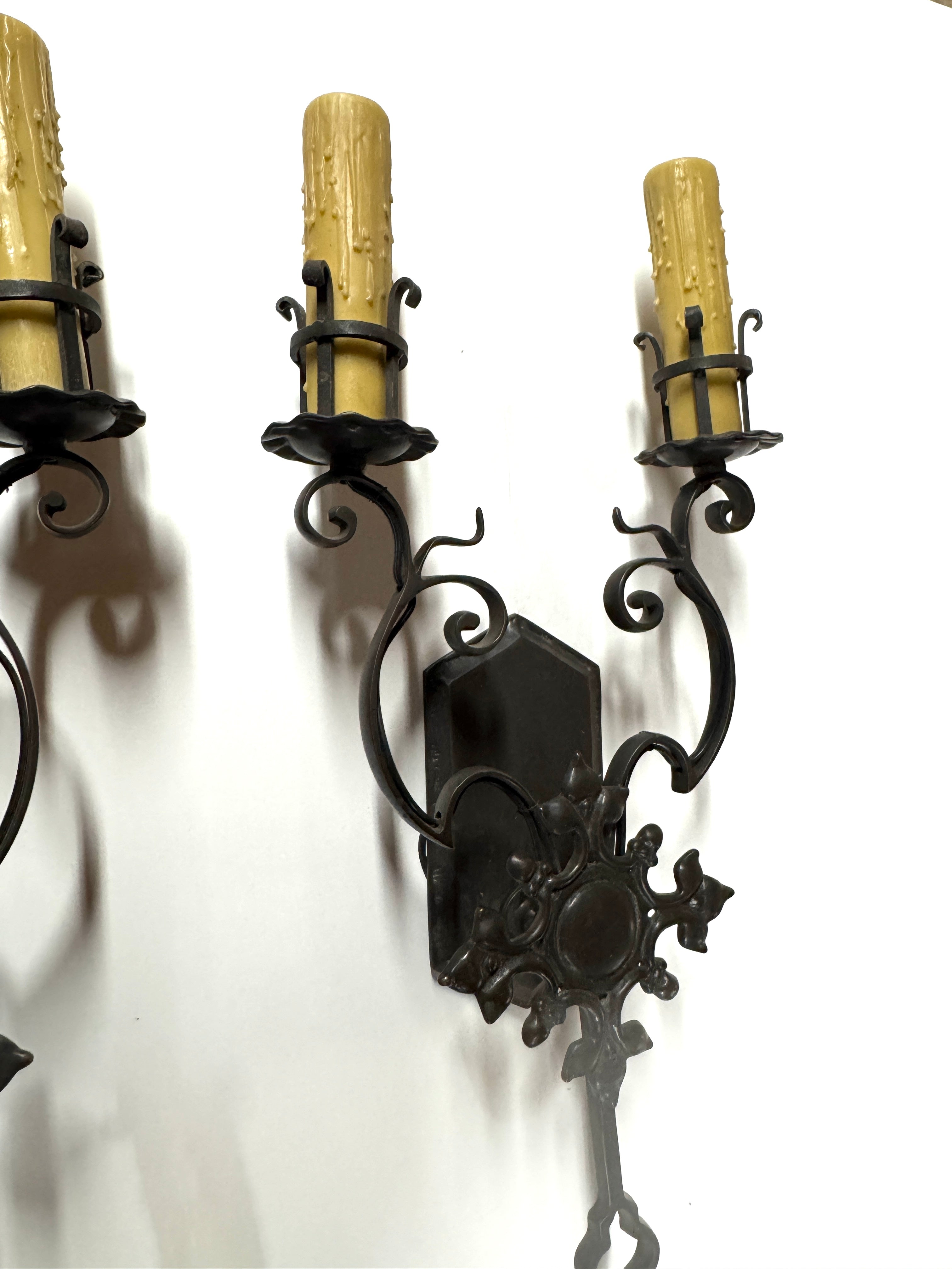 AL3-012: 20th Century Lighting Pair of Spanish Colonial Sconces Las Gardenias Oil Rubbed Bronze