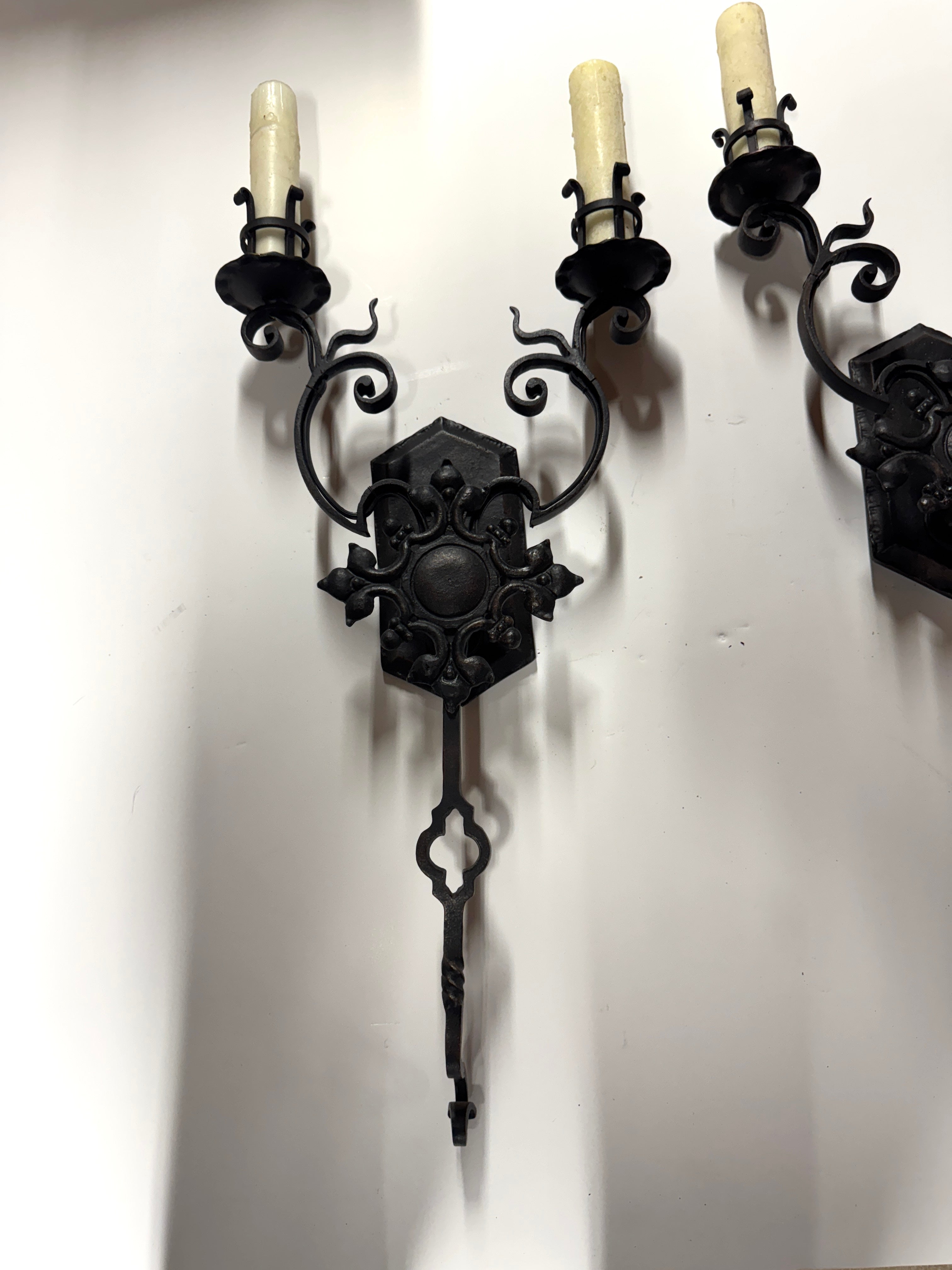 AL3-017: 20th Century Lighting Pair of Spanish Colonial Sconces Las Gardenias Distressed Painted Iron Finish