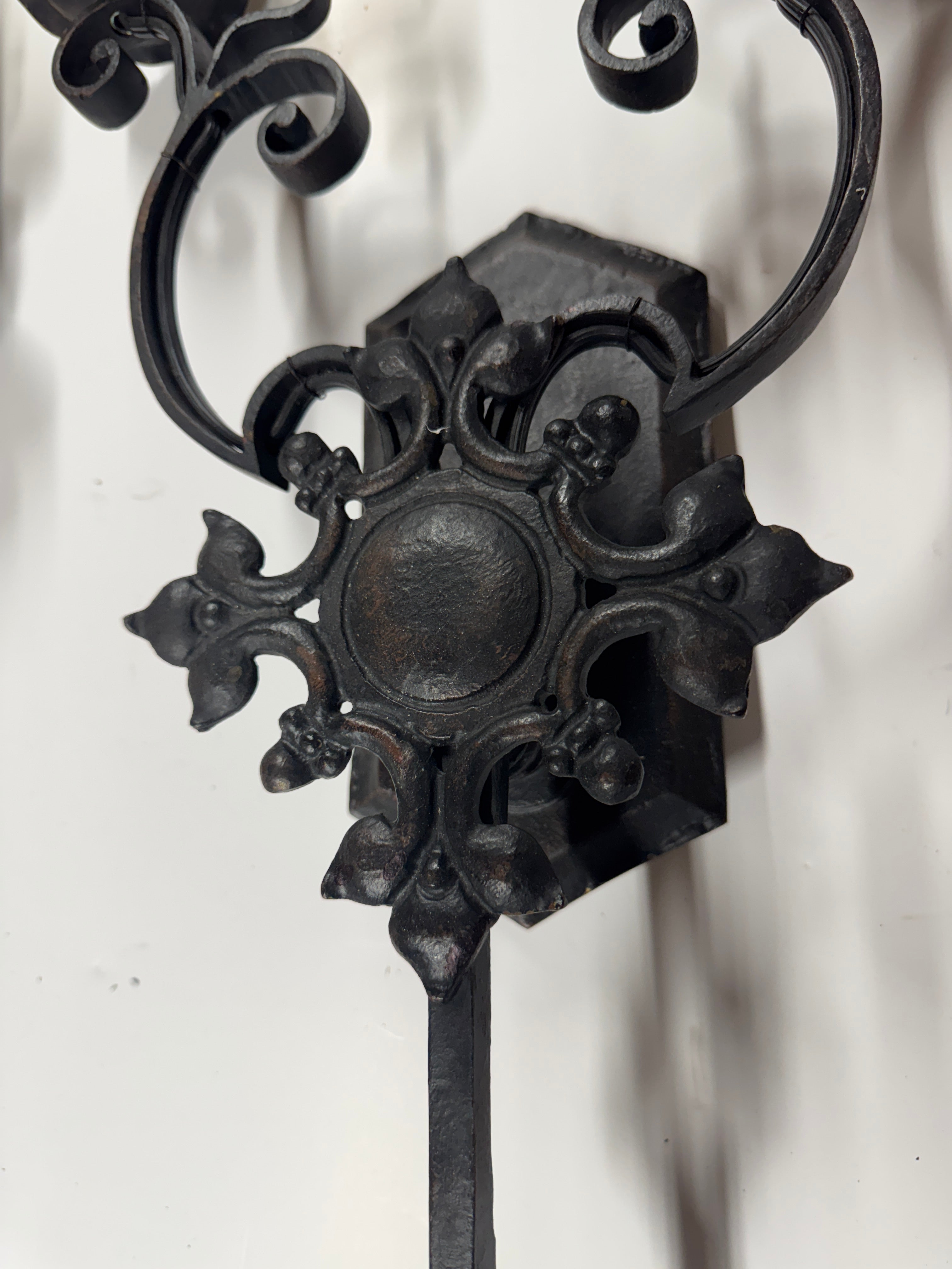 AL3-017: 20th Century Lighting Pair of Spanish Colonial Sconces Las Gardenias Distressed Painted Iron Finish