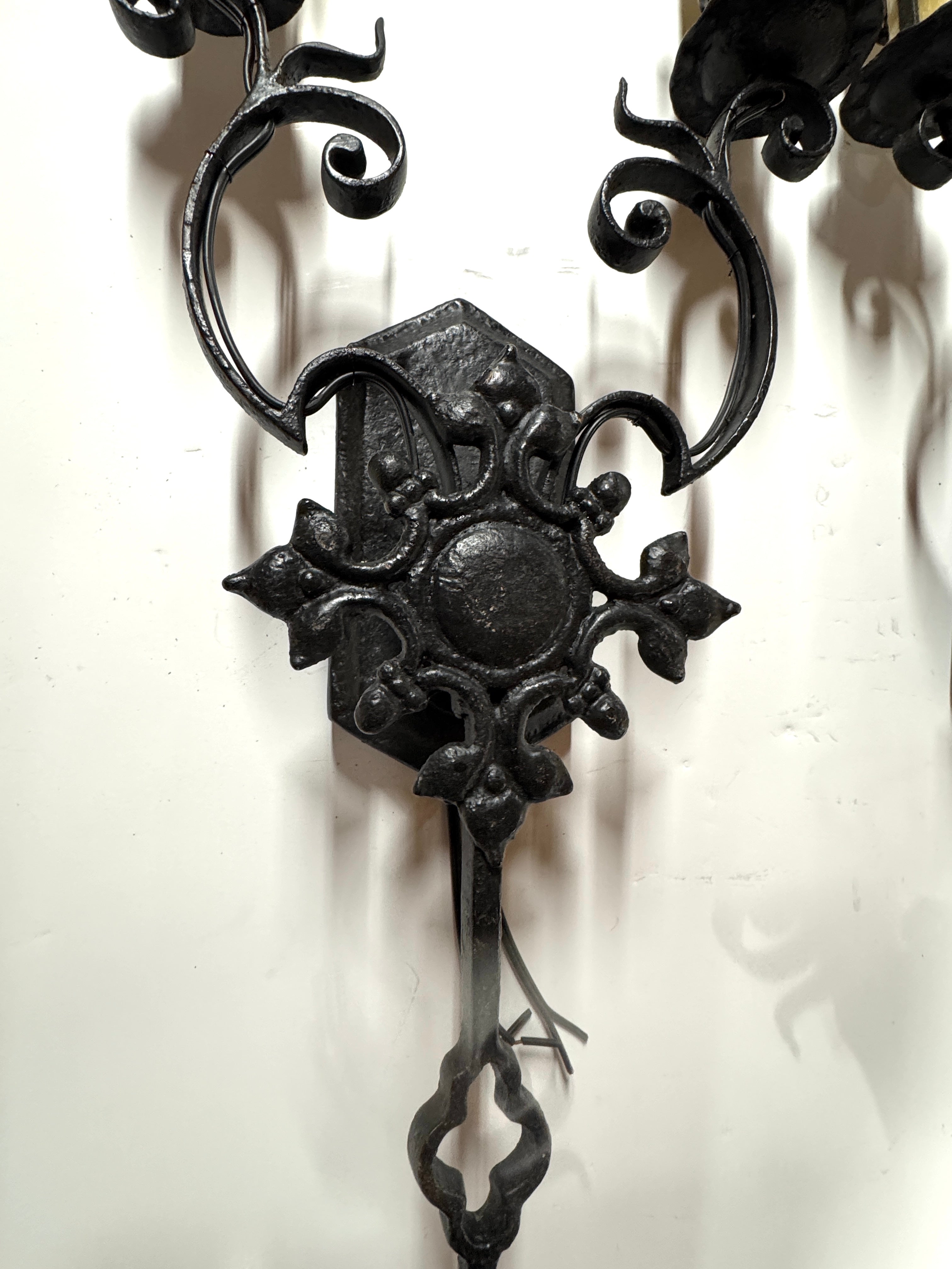 AL3-019: 20th Century Lighting Pair of Spanish Colonial Sconces Las Gardenias Distressed Painted Iron Finish