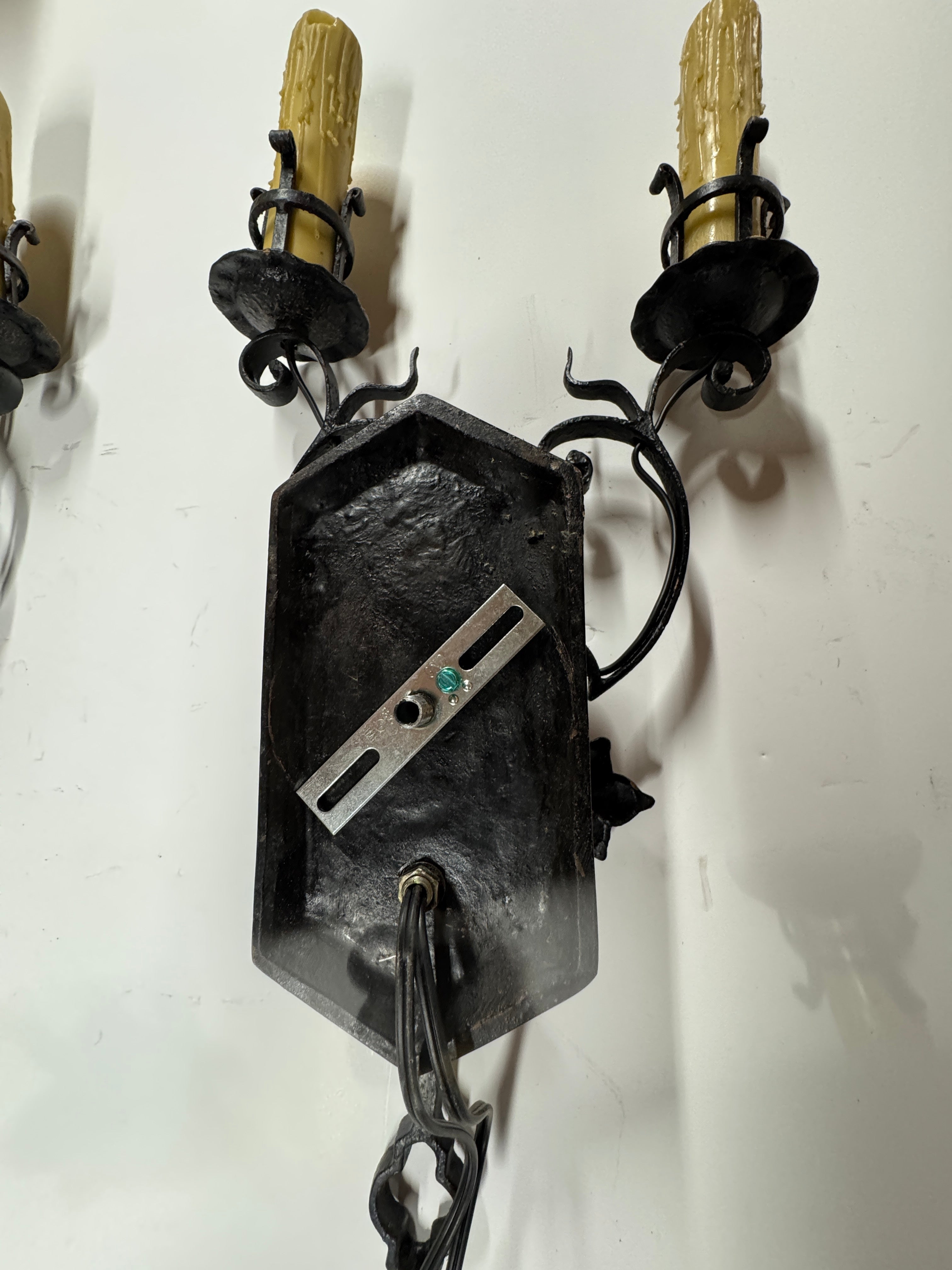 AL3-019: 20th Century Lighting Pair of Spanish Colonial Sconces Las Gardenias Distressed Painted Iron Finish