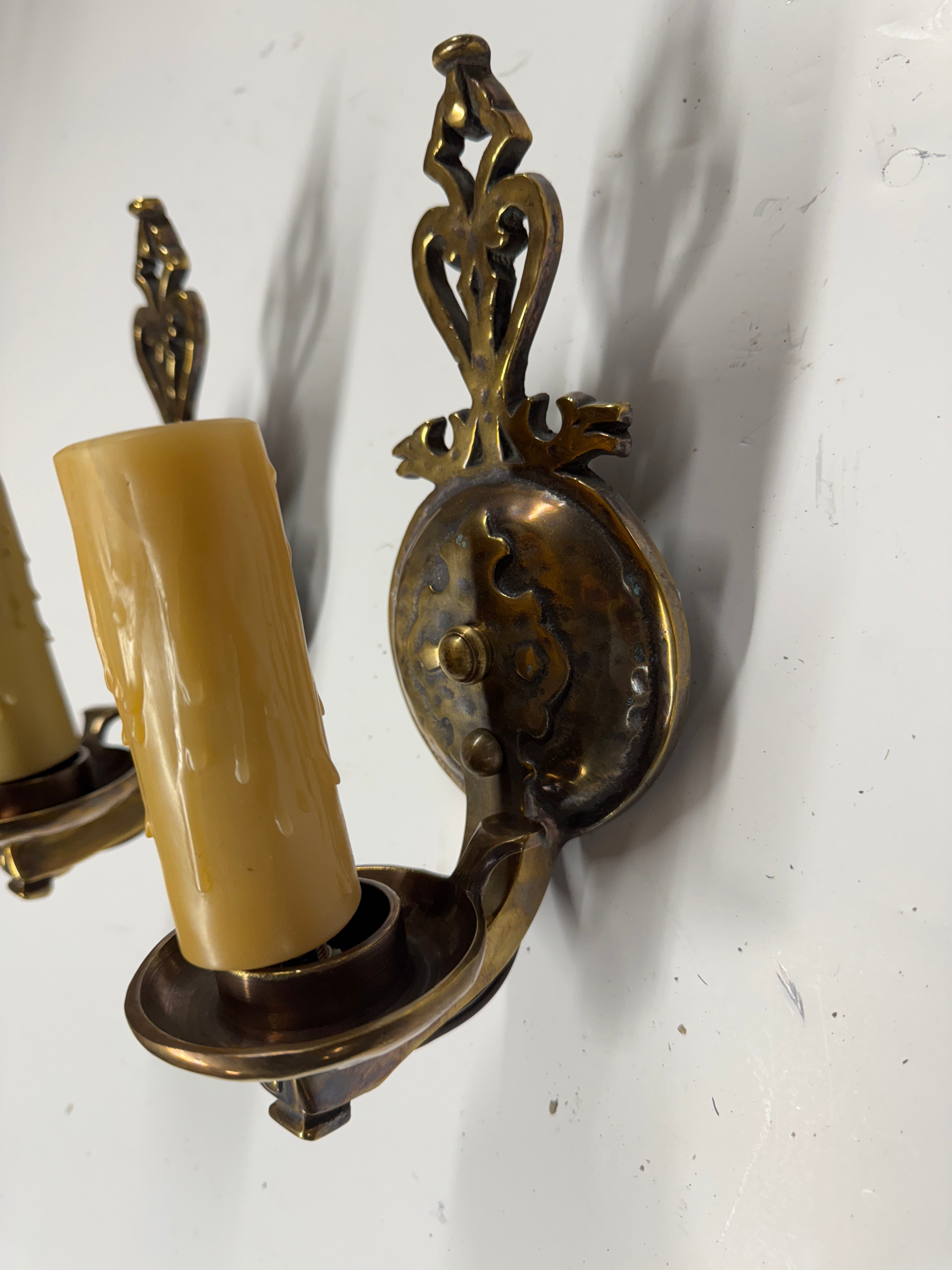 AL3-023: 20th Century Lighting Pair of Spanish Colonial Sconces Livorno Antique Brass Finish