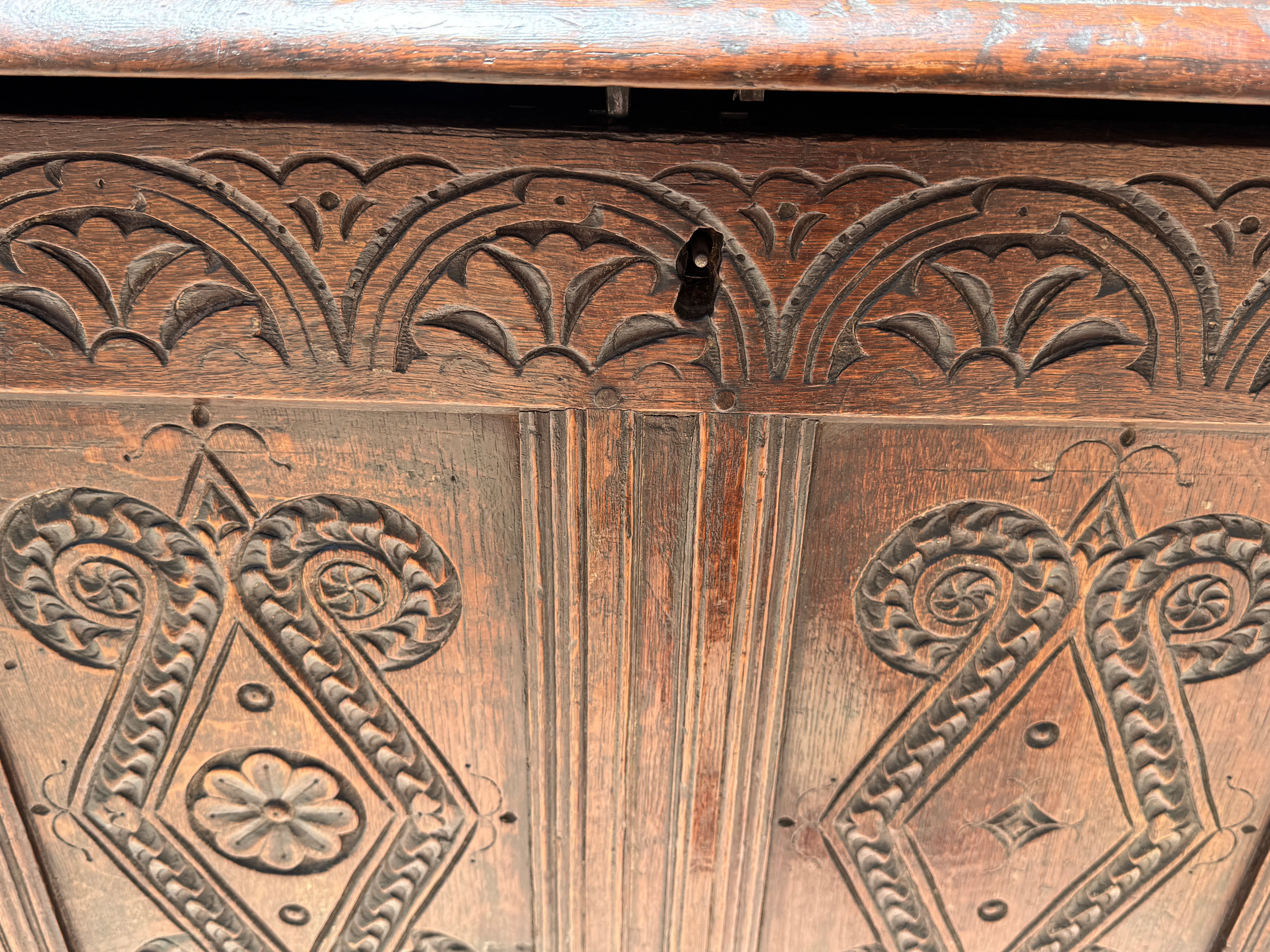 AF4-044: Antique Carved Oak Jacobean Blanket Chest Early 19th Century