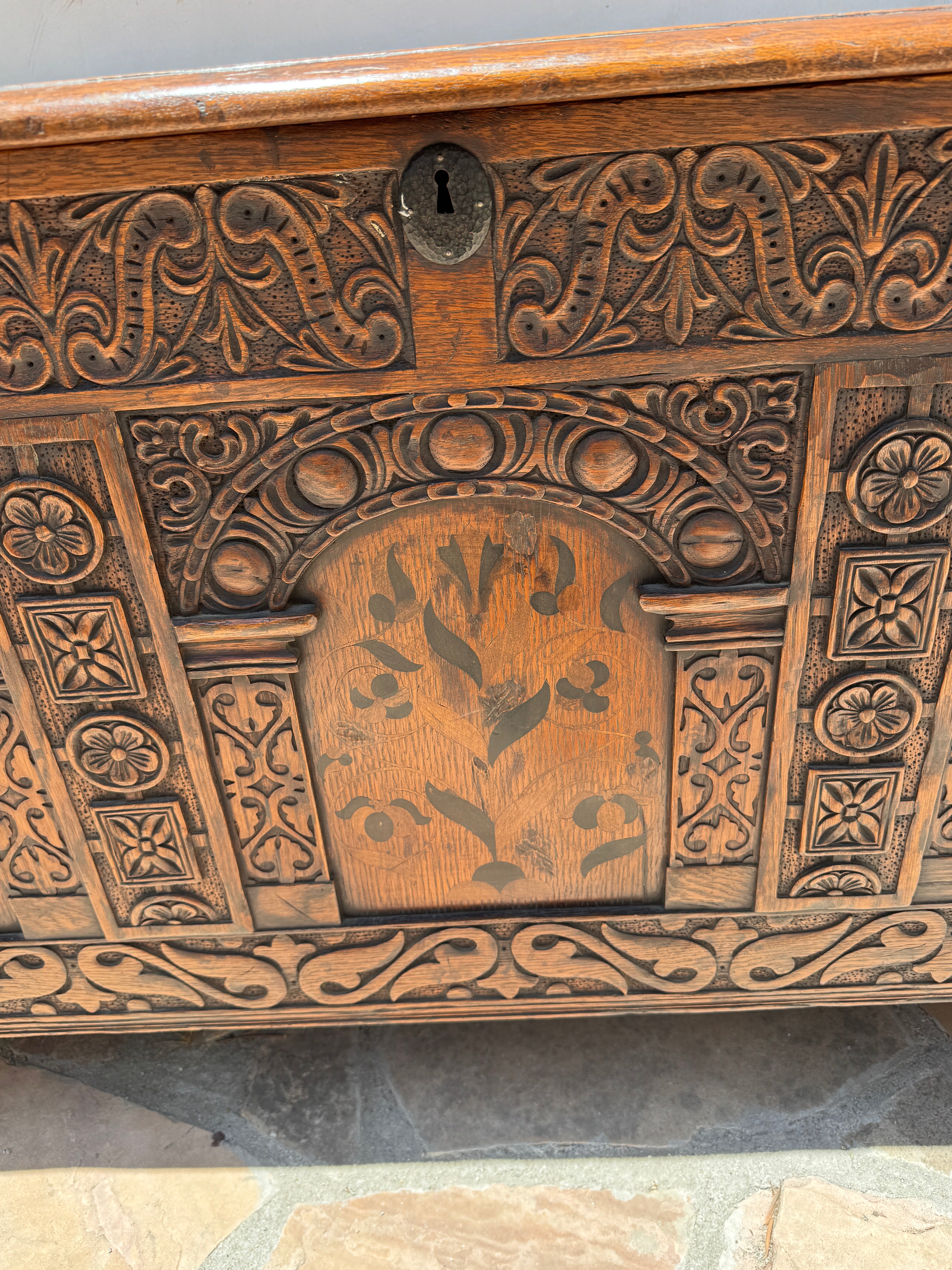 AF4-043: Antique Carved Oak Jacobean Style Blanket Chest With Marquetry Design Late 19th Century