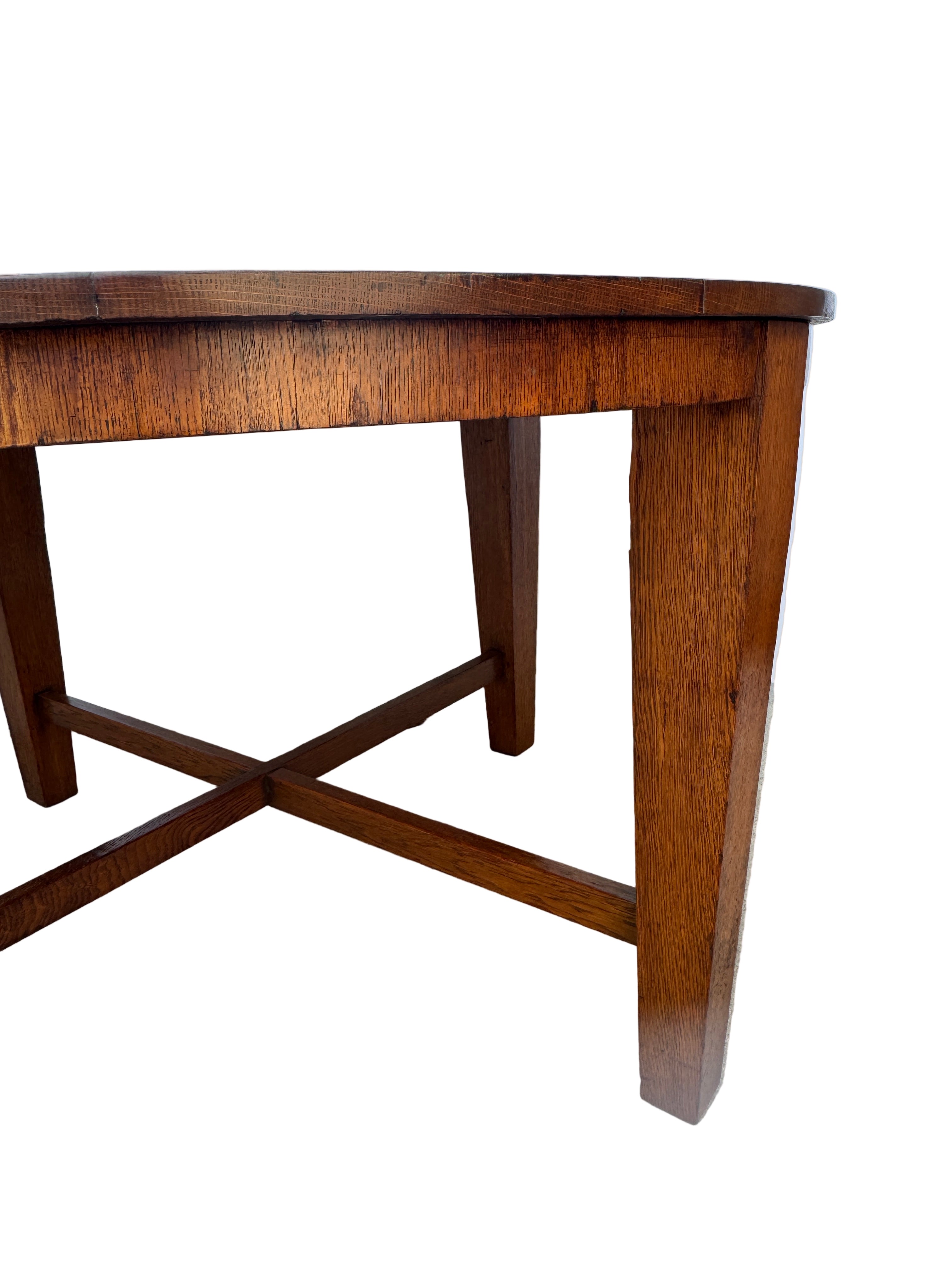 AF1-182: Antique Mission Arts & Crafts Round Quarter Sawn Oak Dining Table Early 20th Century