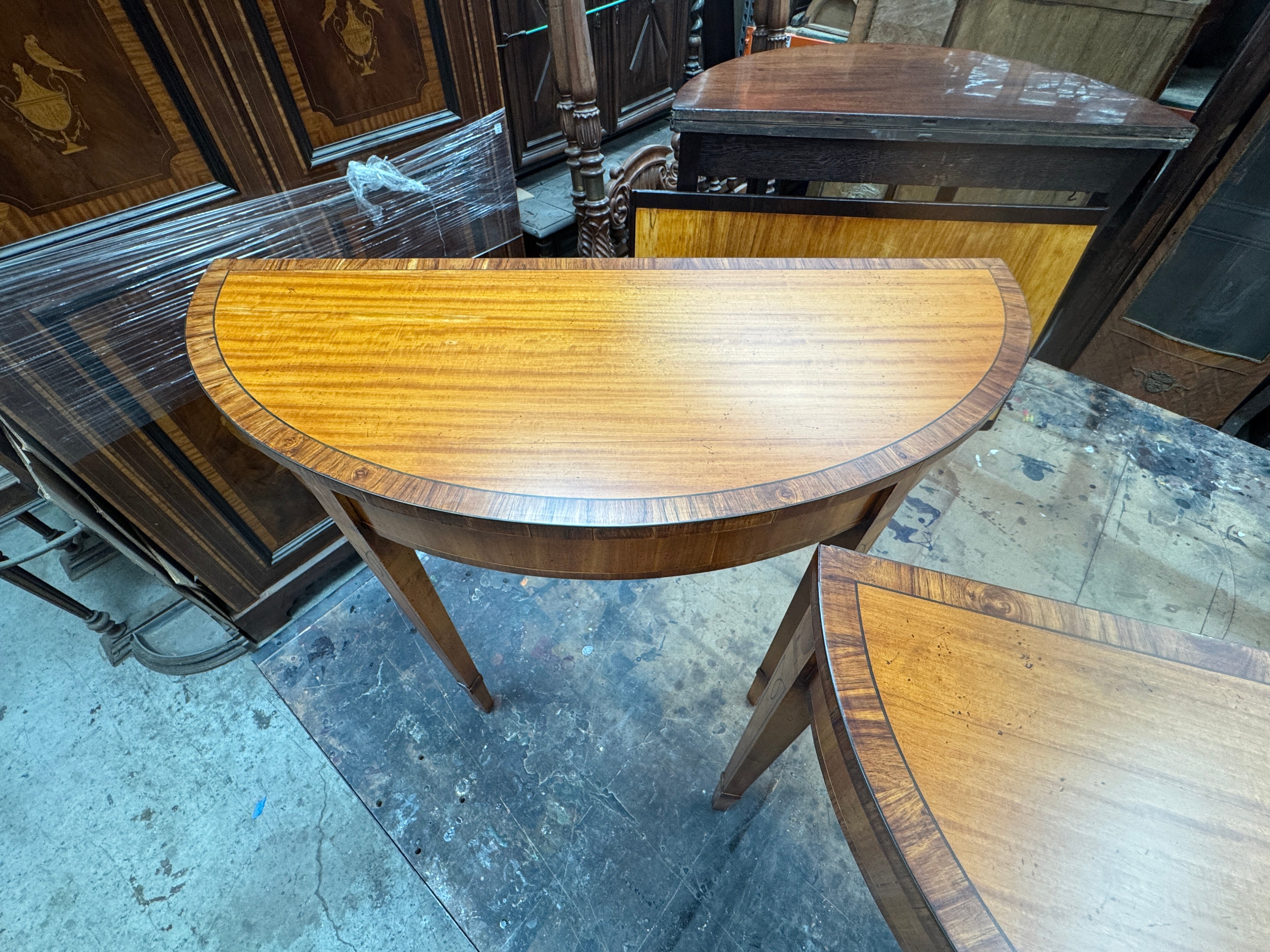 AF1-177: Antique Pair Hepplewhite Inlaid Satinwood Demilune Console Tables Early 20th Century