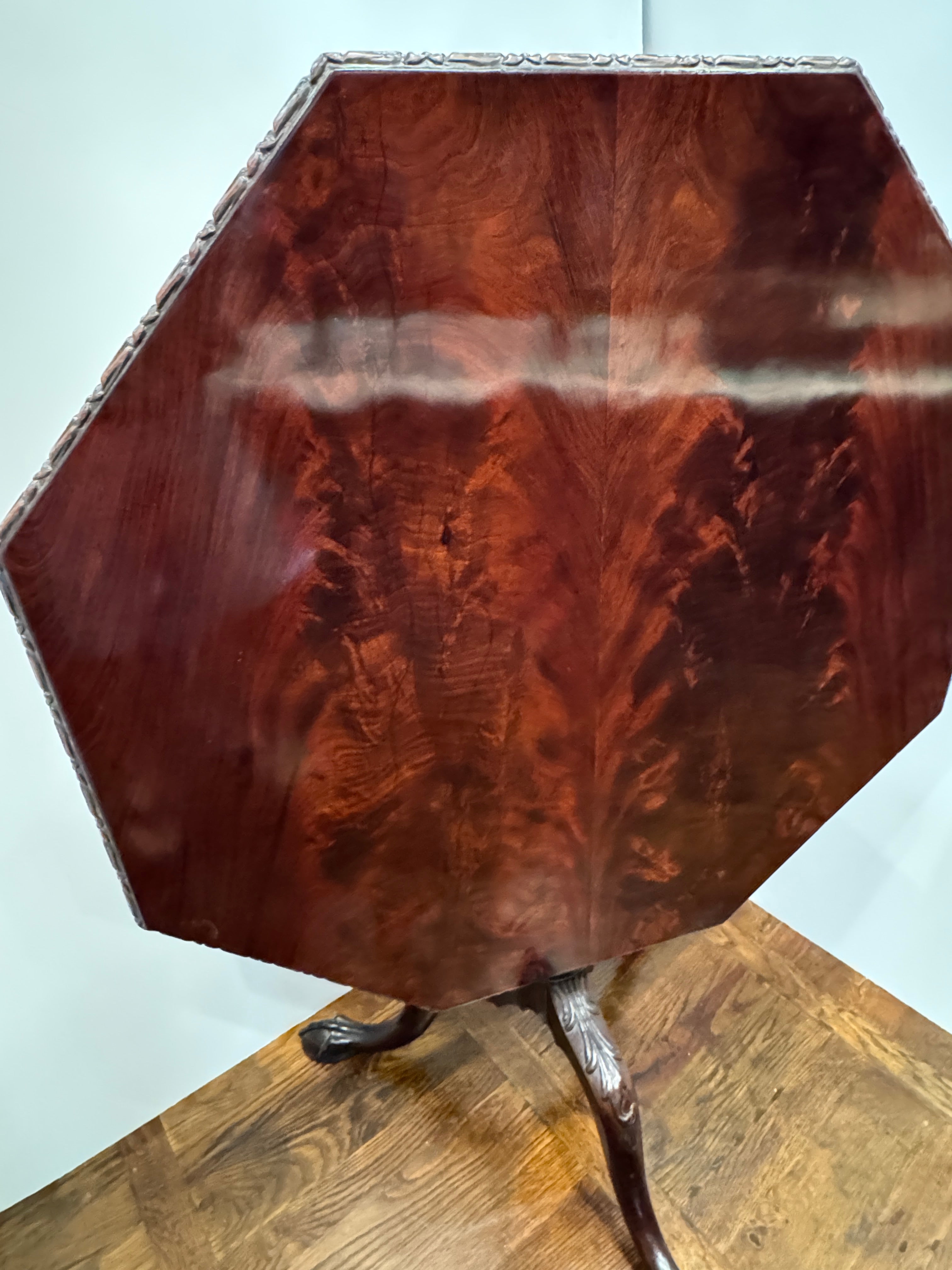AF1-438: Antique George III Mahogany Tripod Table Late 18th Century