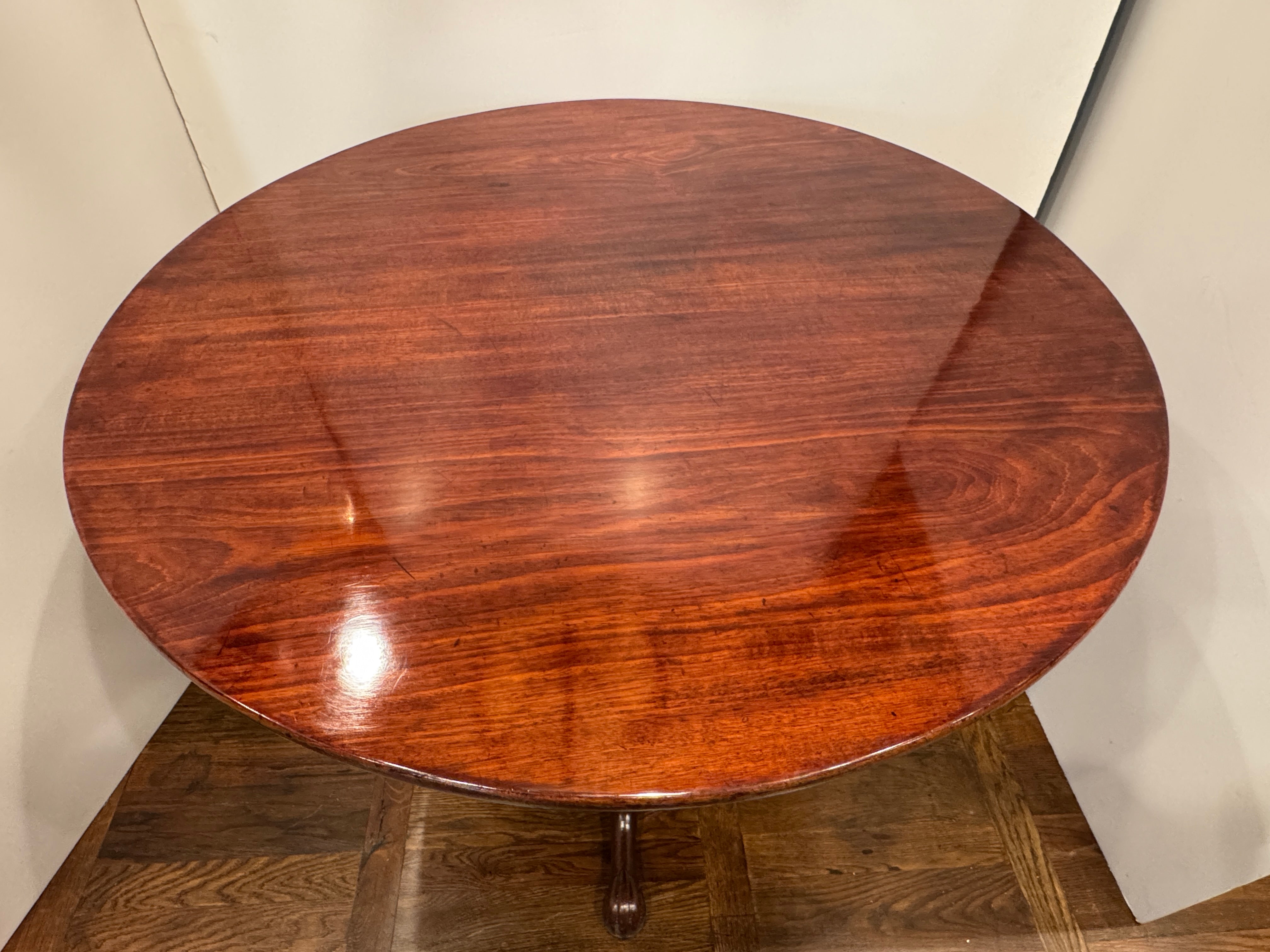 AF1-433: Antique George III Mahogany Tilt Top Tripod Table Early 19th Century