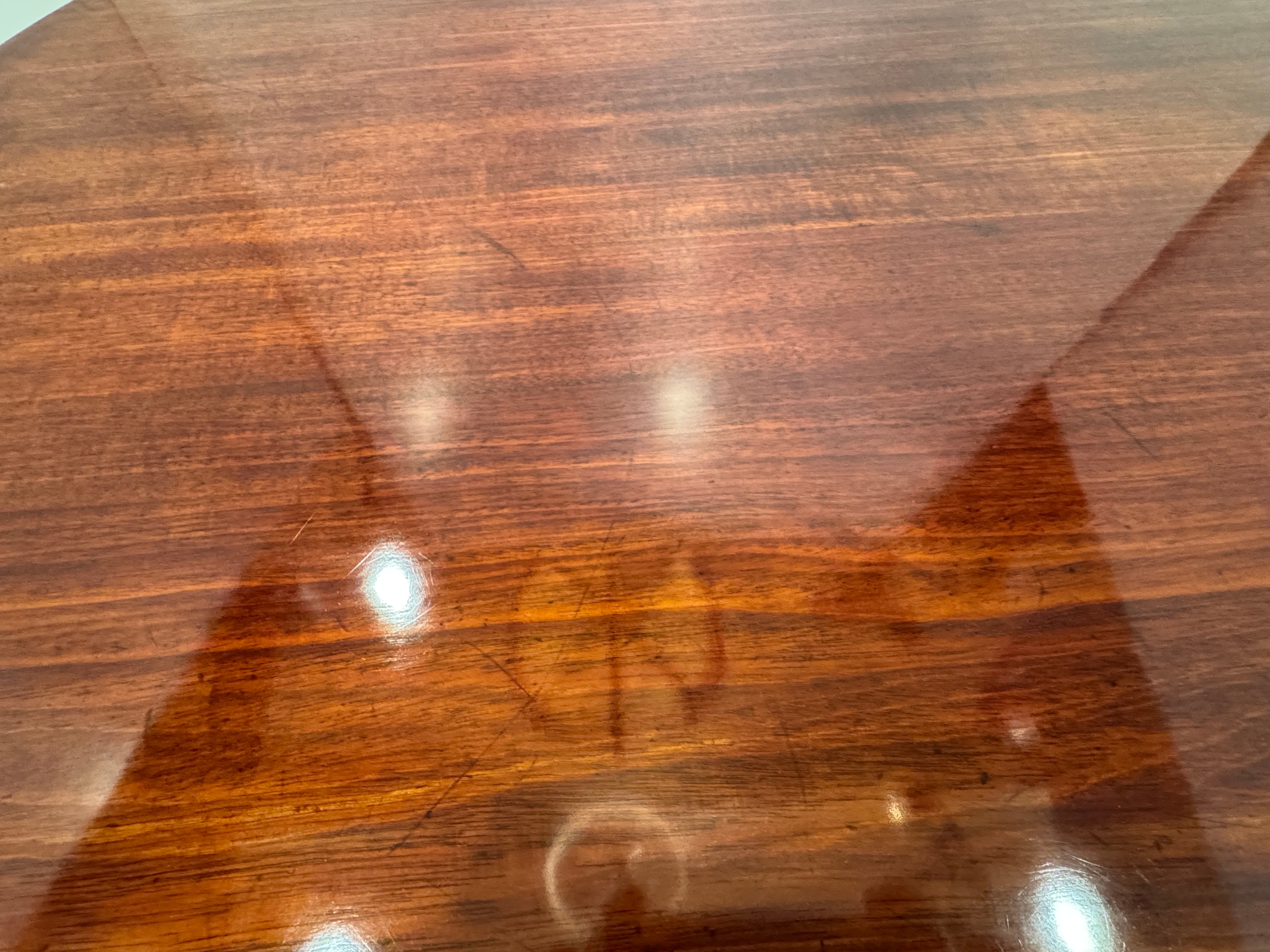 AF1-433: Antique George III Mahogany Tilt Top Tripod Table Early 19th Century
