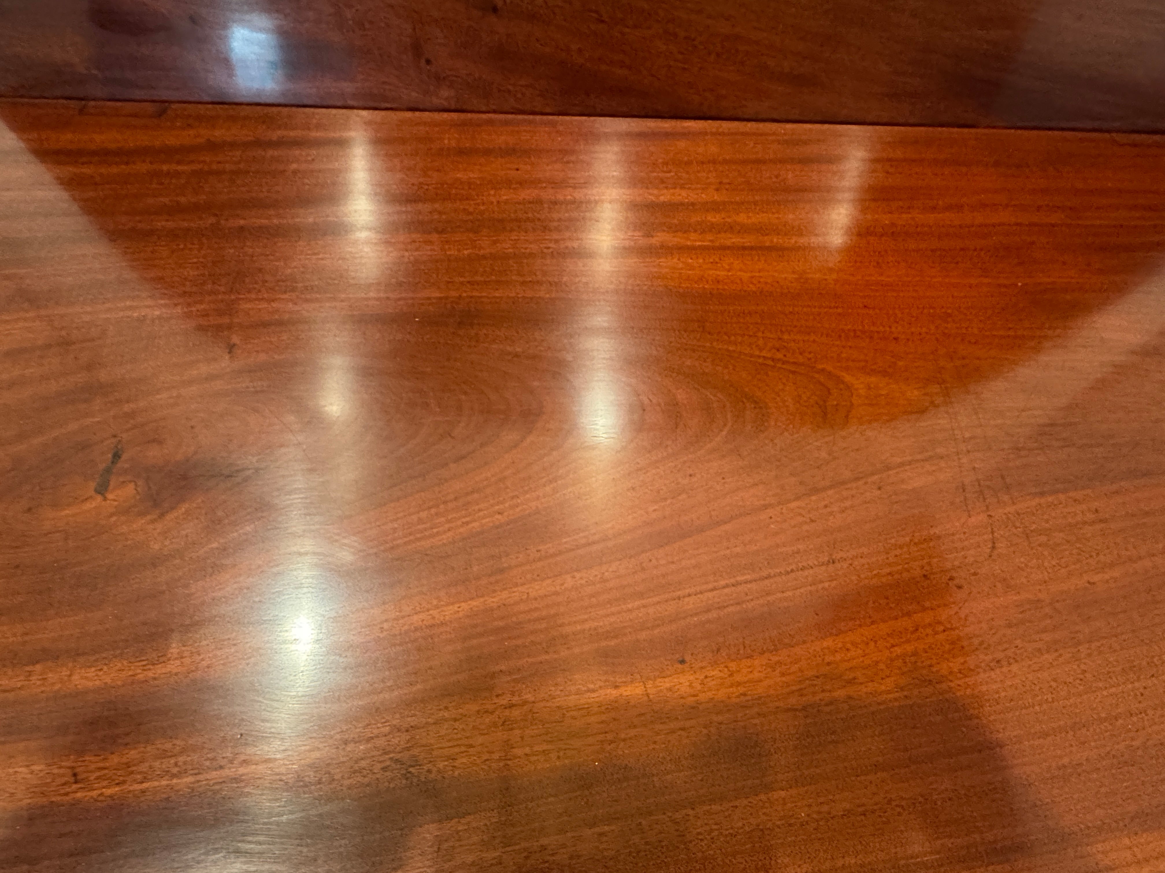 AF1-142: Antique American Sheraton Mahogany Serpentine Flip Top Card Table, Boston Circa 1800