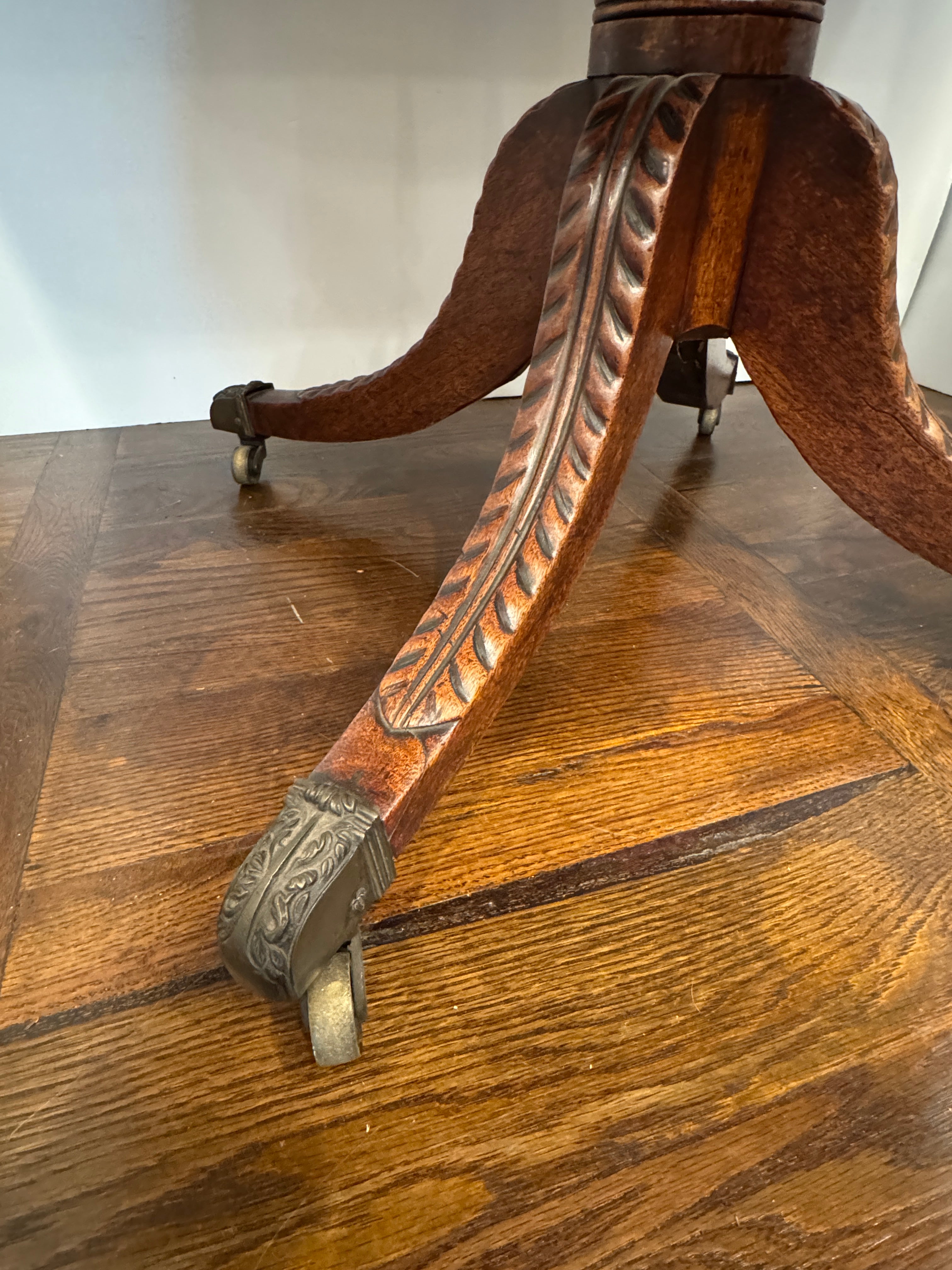 AF1-165:  Antique English Regency Mahogany Tilt-Top Breakfast Table Early 19th Century