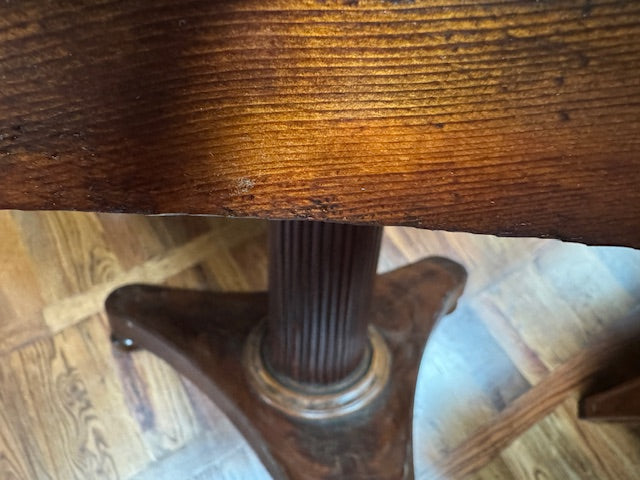 AF1-070:  Antique American Classical Walnut Center Table With Stags Leap Inlay Early 19th Century
