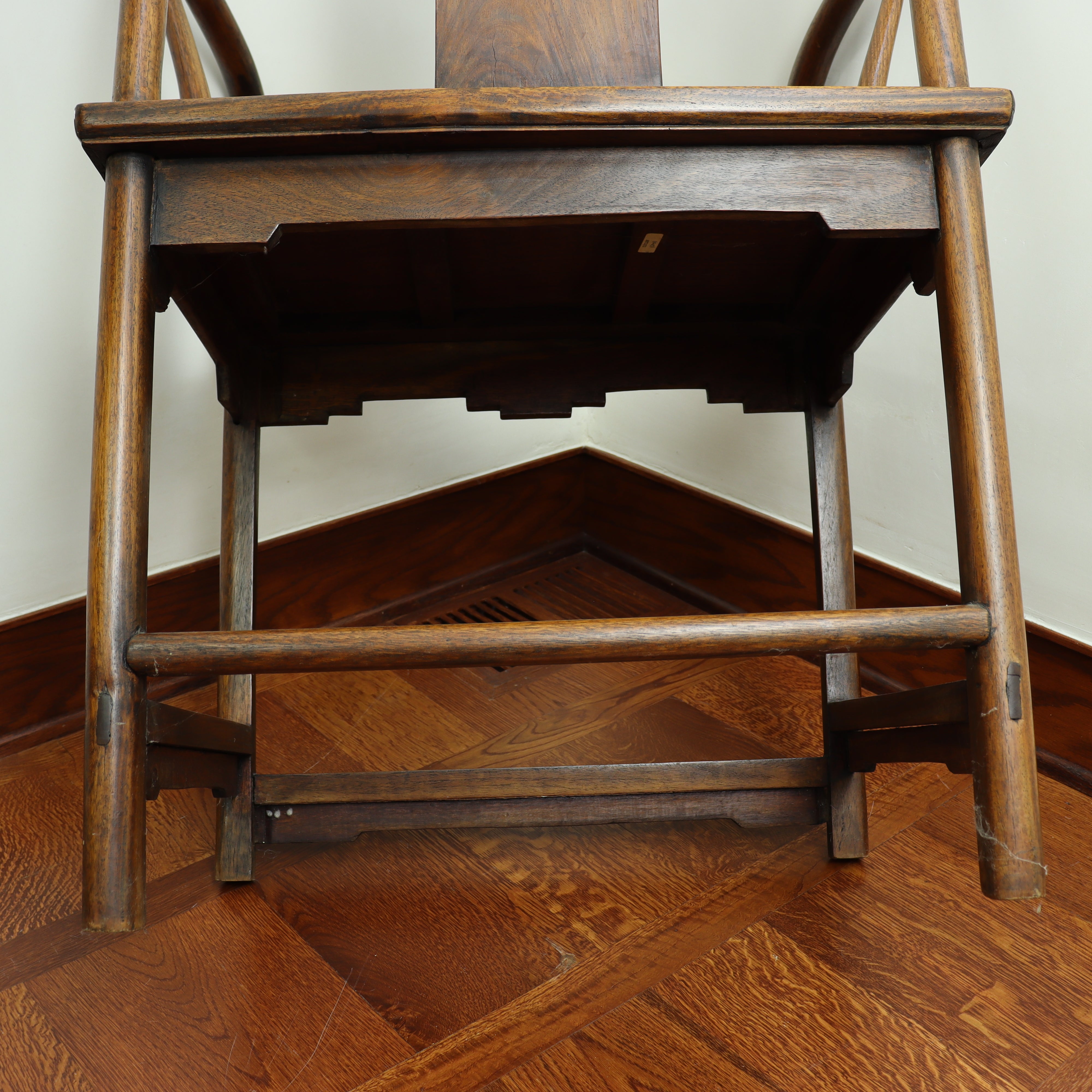 AF2-219: Antique Late 19th Century Chinese Hardwood Horseshoe Chair