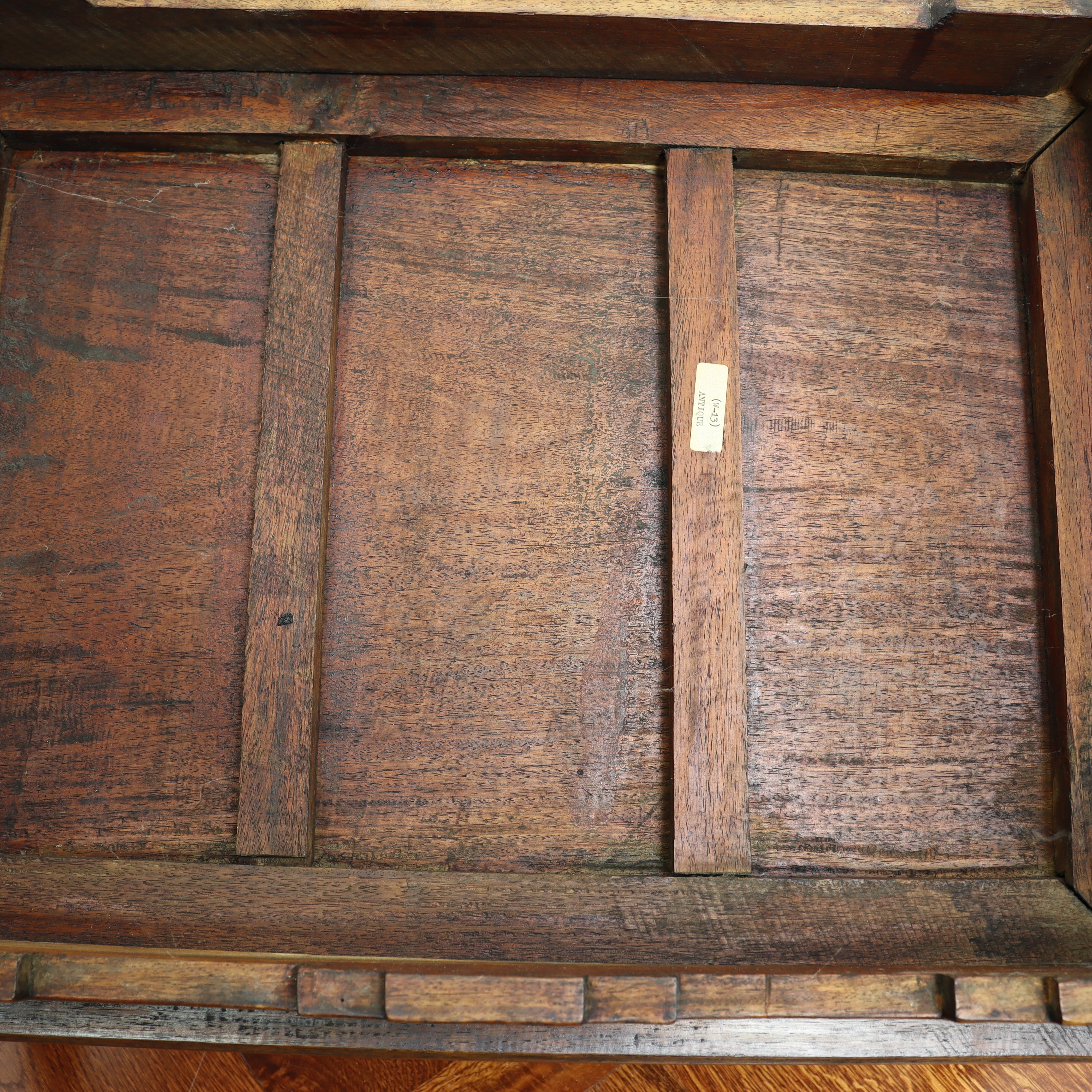 AF2-219: Antique Late 19th Century Chinese Hardwood Horseshoe Chair