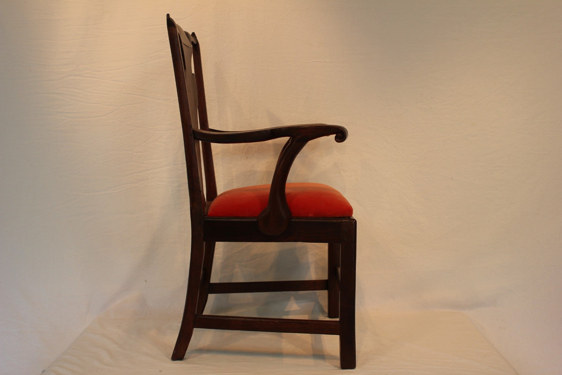 AF2-232: Antique Early 19th Century American Federal Walnut Chippendale Arm Chair