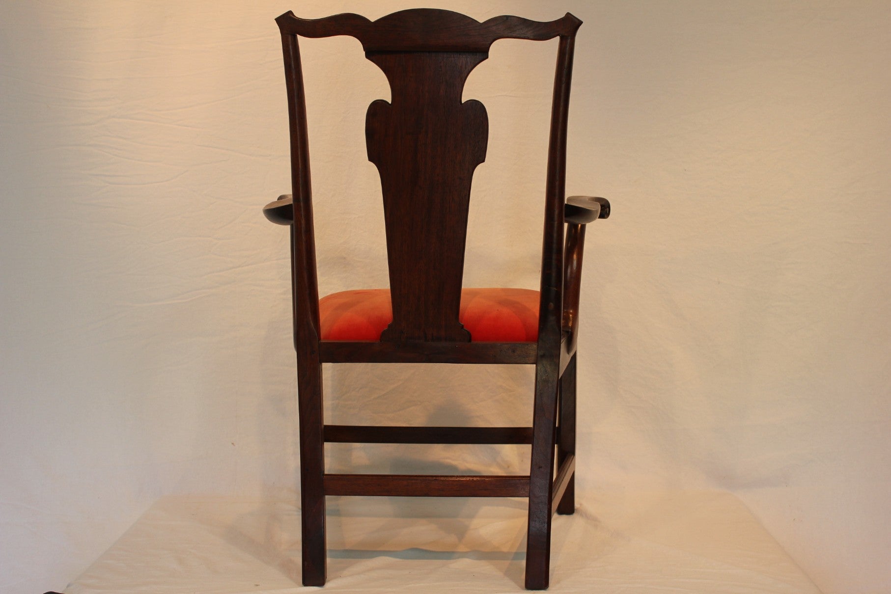 AF2-232: Antique Early 19th Century American Federal Walnut Chippendale Arm Chair