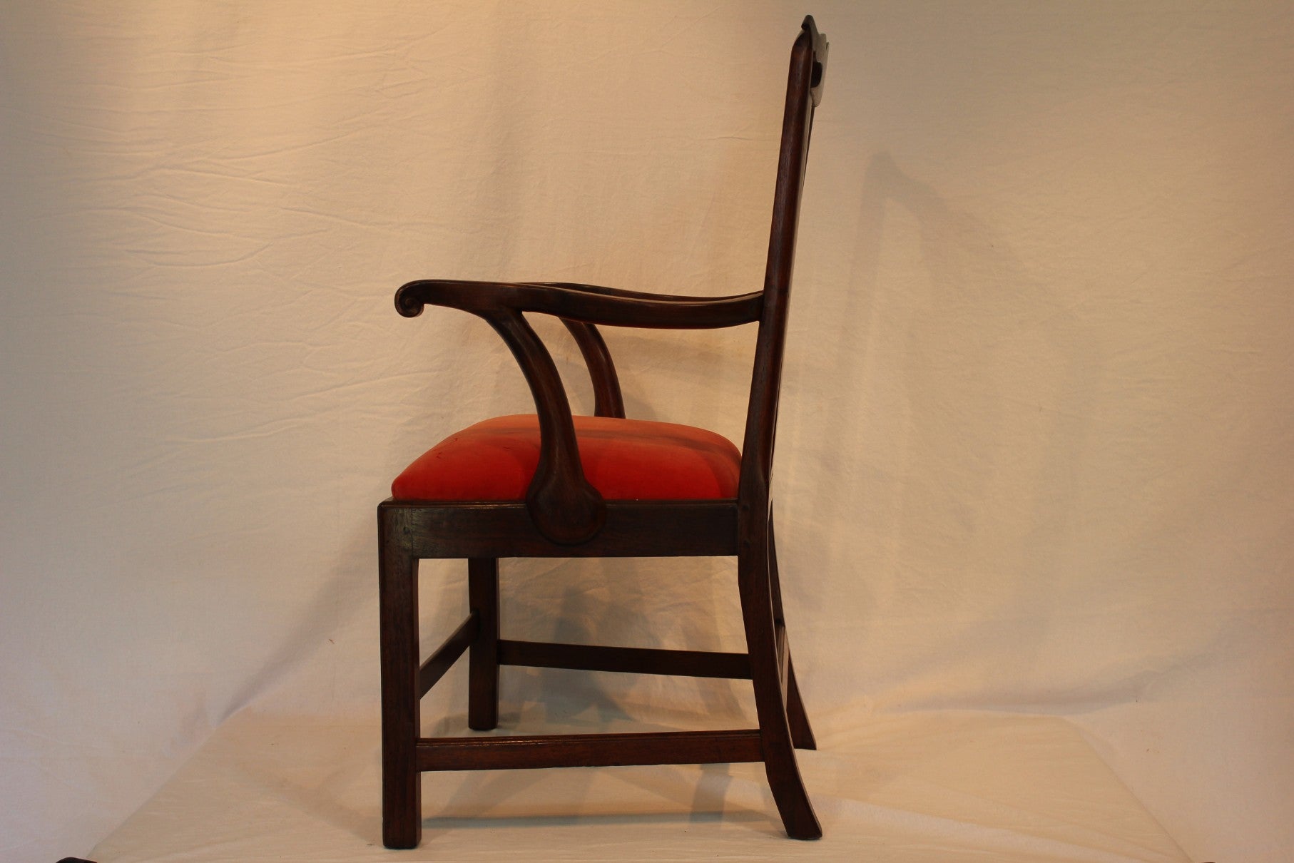 AF2-232: Antique Early 19th Century American Federal Walnut Chippendale Arm Chair