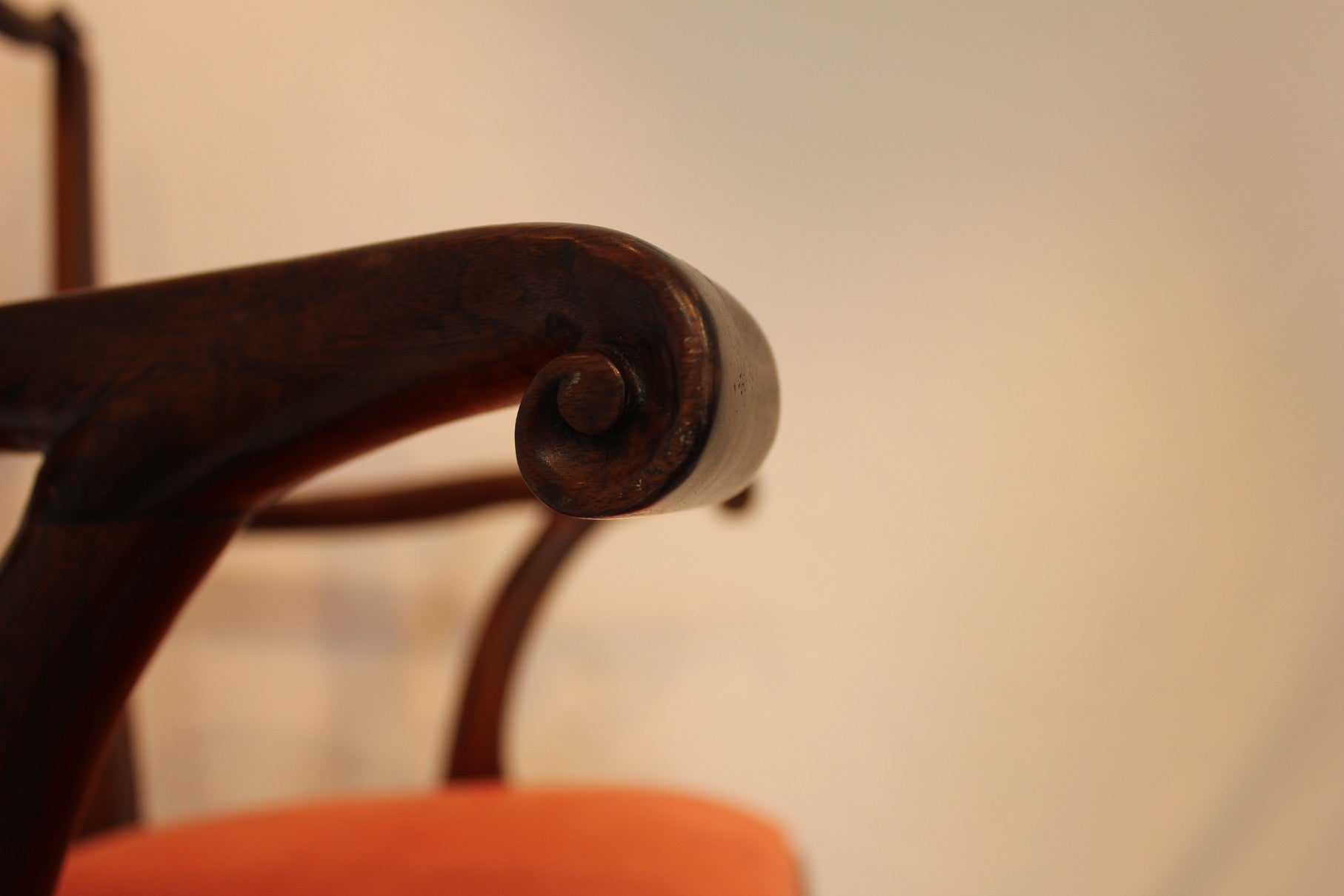 AF2-232: Antique Early 19th Century American Federal Walnut Chippendale Arm Chair