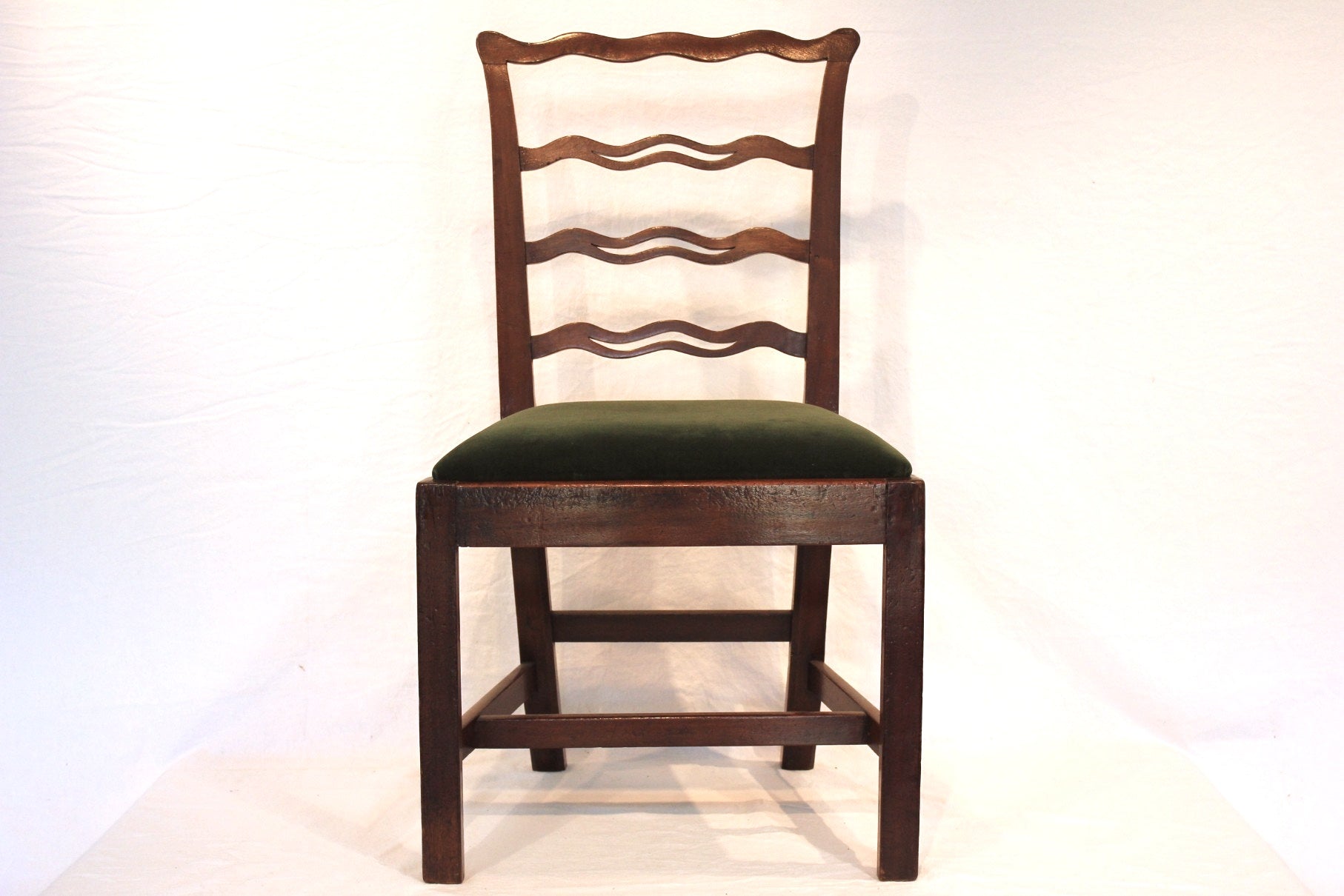 AF2-613: Antique American Federal Mahogany Ladder-Back Side Chair Early 19th Century