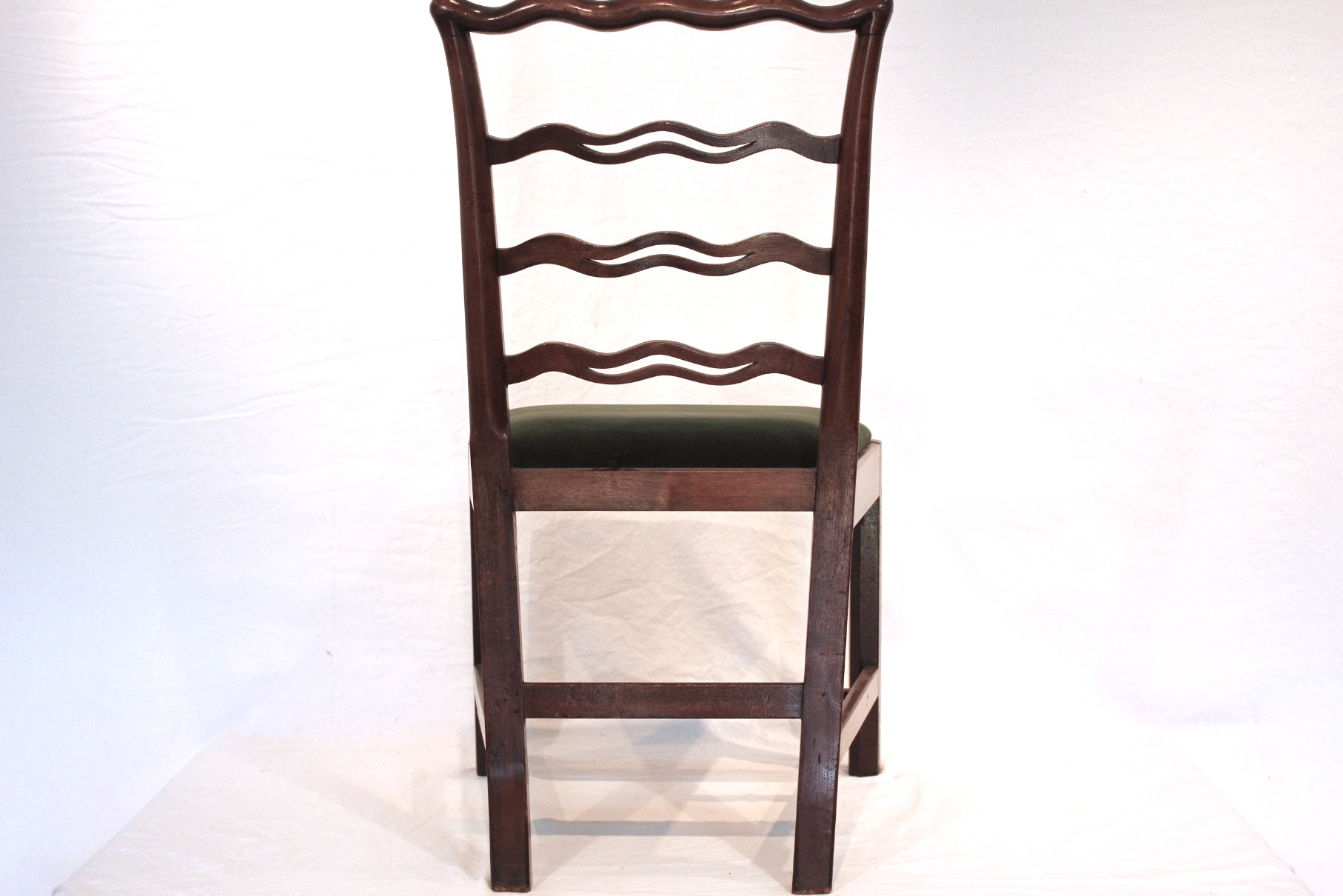 AF2-613: Antique American Federal Mahogany Ladder-Back Side Chair Early 19th Century