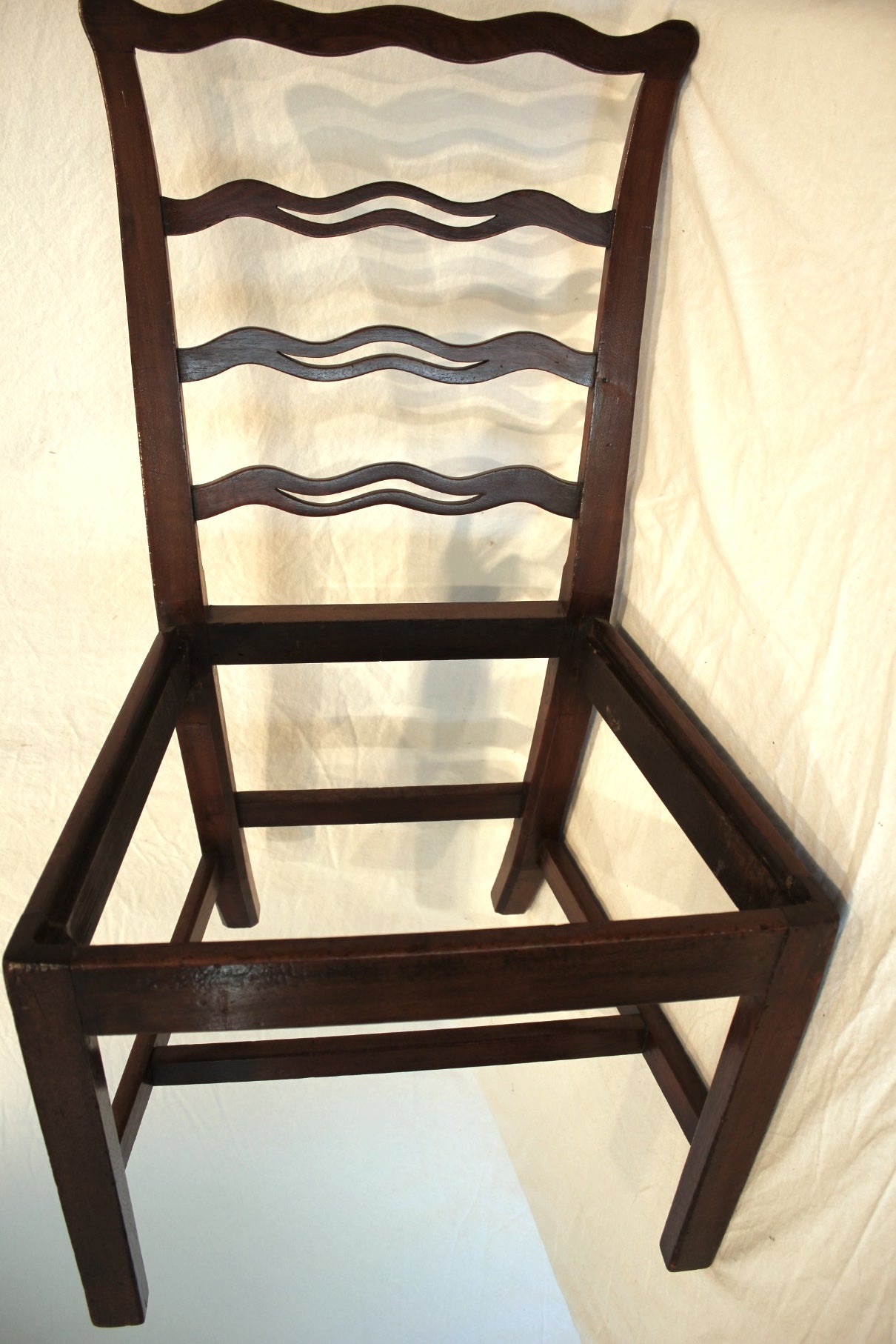 AF2-613: Antique American Federal Mahogany Ladder-Back Side Chair Early 19th Century