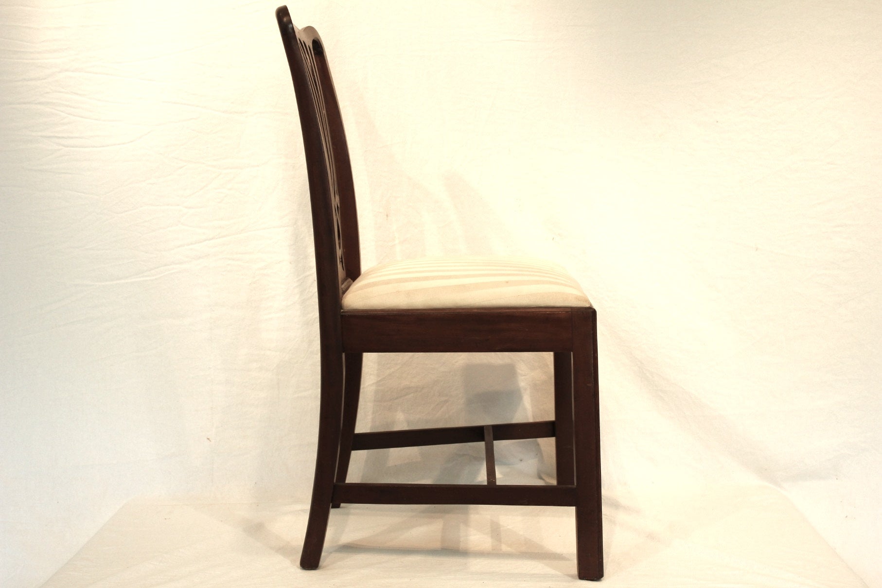 AF2-600: Antique Early 19th Century American Federal Chippendale Style Side Chair