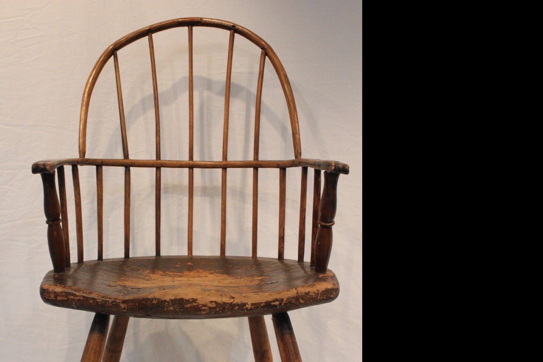 AF2-261: Antique Late 18th Century American Sack Back Windsor Arm Chair