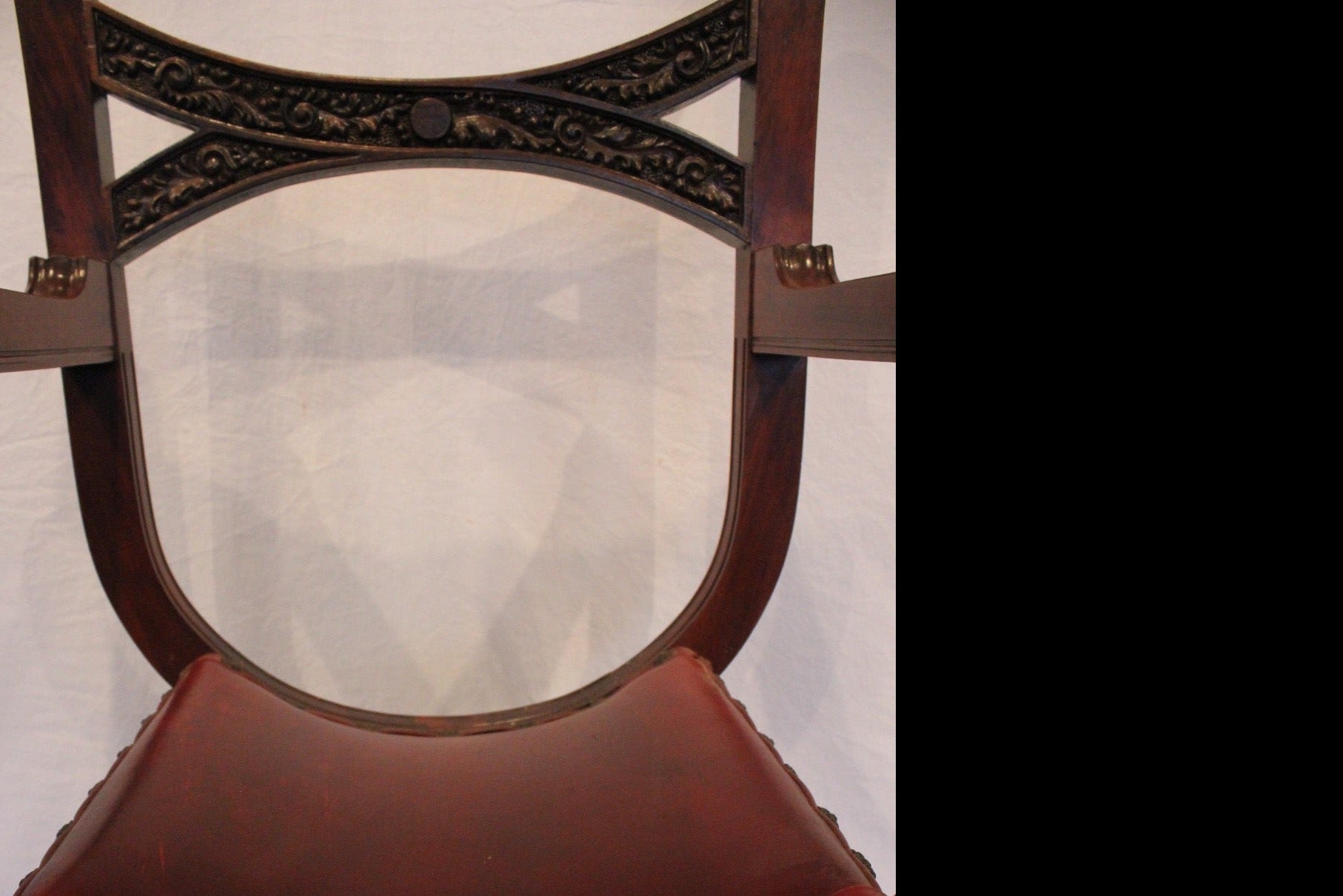 AF2-182: Antique Late 19th Century American Renaissance Revival Mahogany "X" Chair