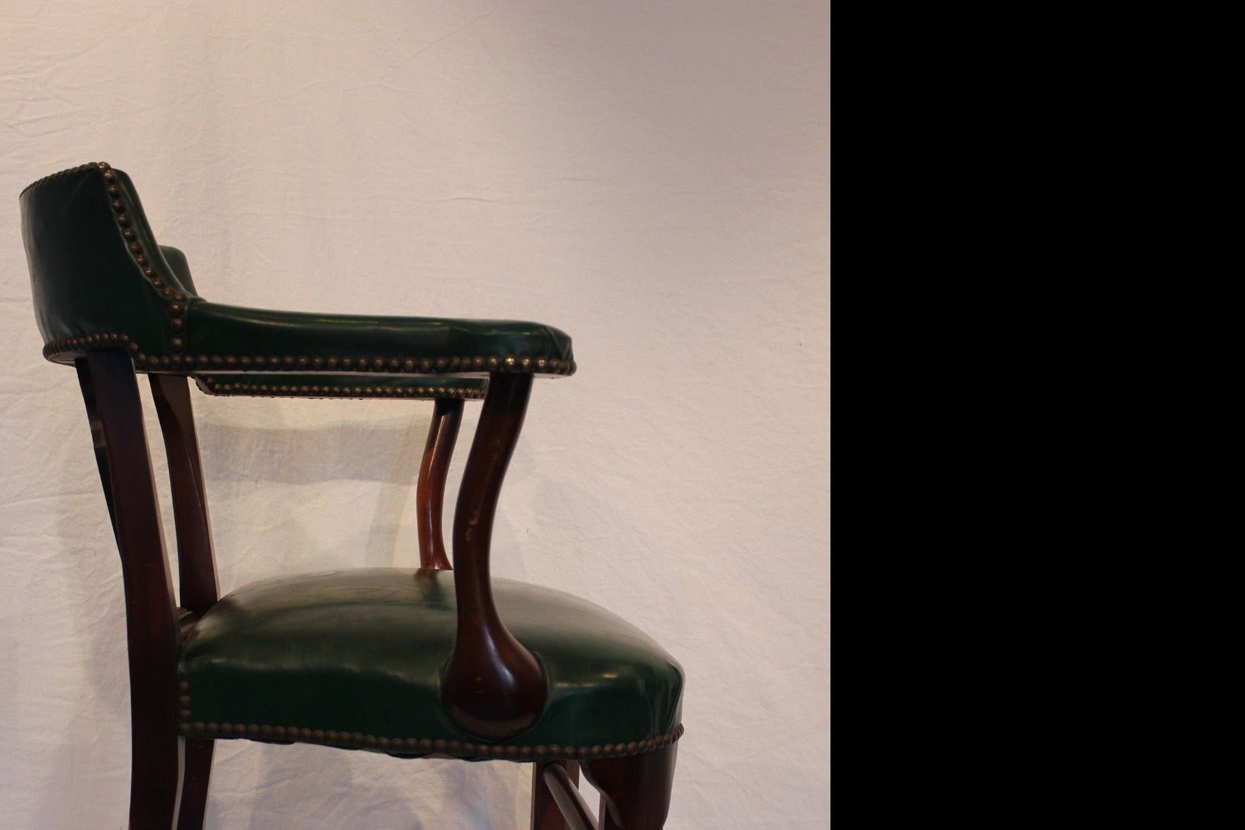 AF2-604: Antique Early 20th Century English Georgian Arm Chair