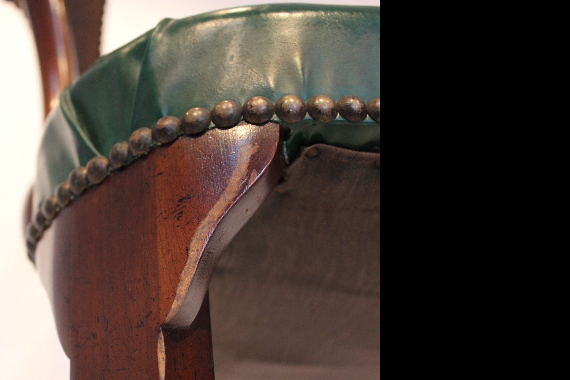 AF2-604: Antique Early 20th Century English Georgian Arm Chair