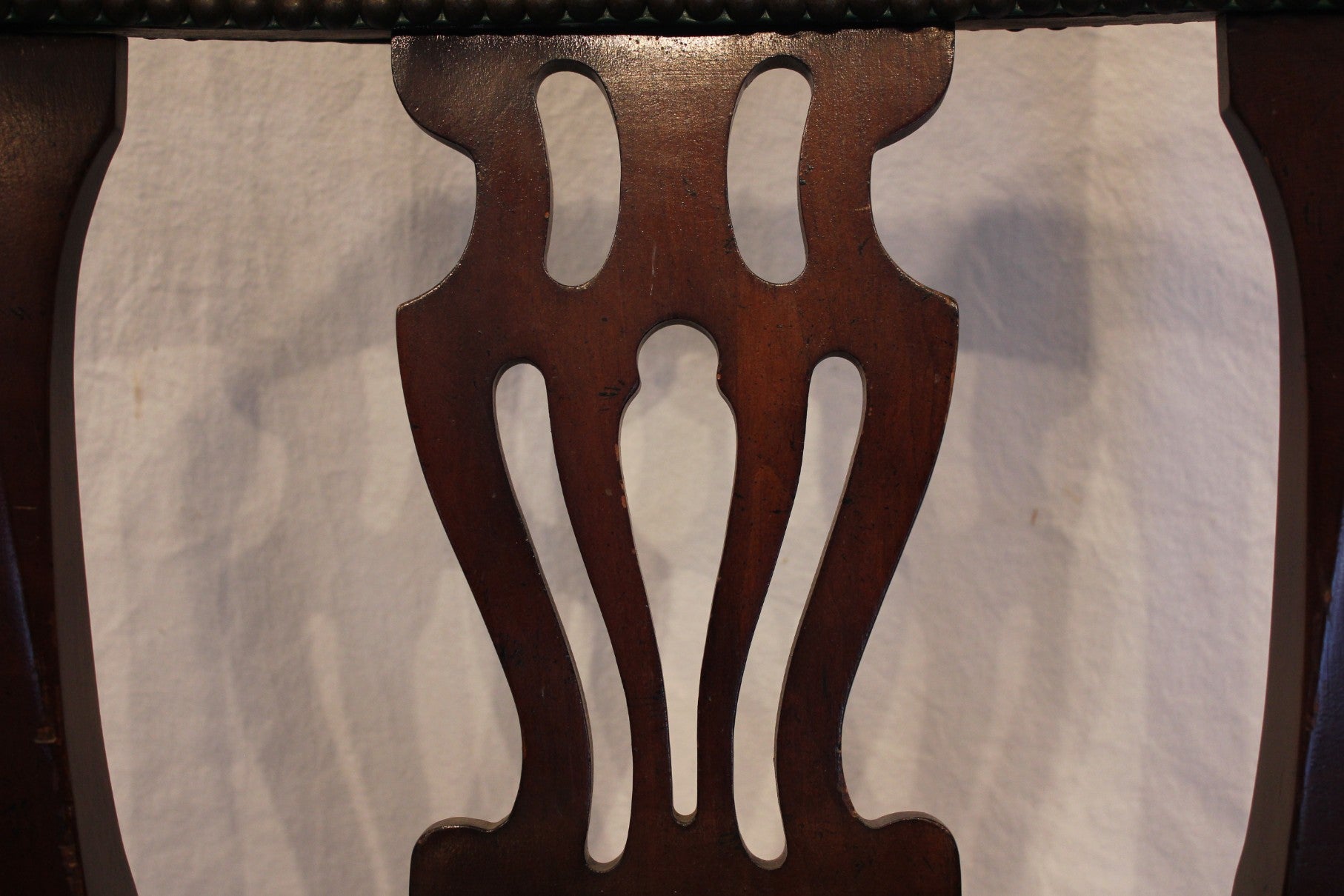 AF2-604: Antique Early 20th Century English Georgian Arm Chair