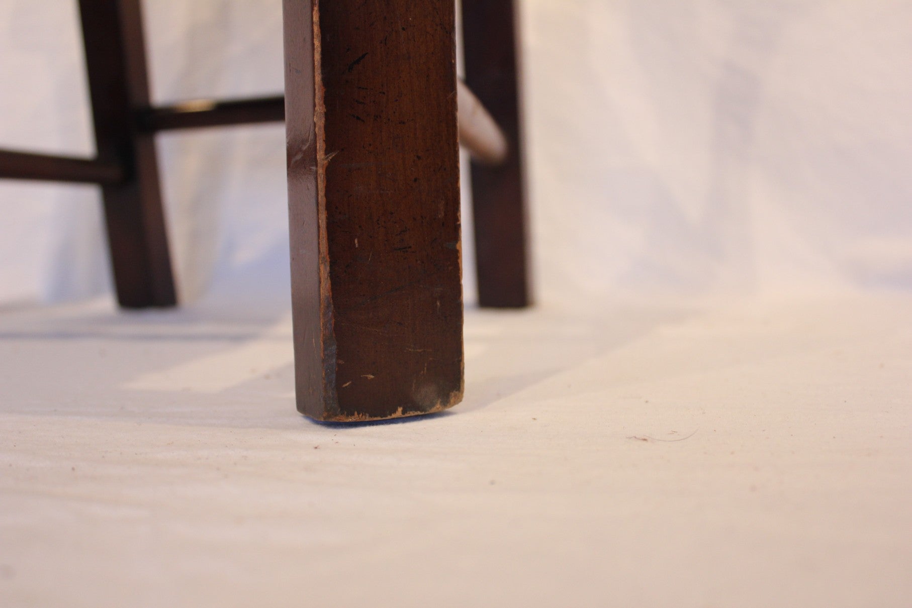 AF2-604: Antique Early 20th Century English Georgian Arm Chair