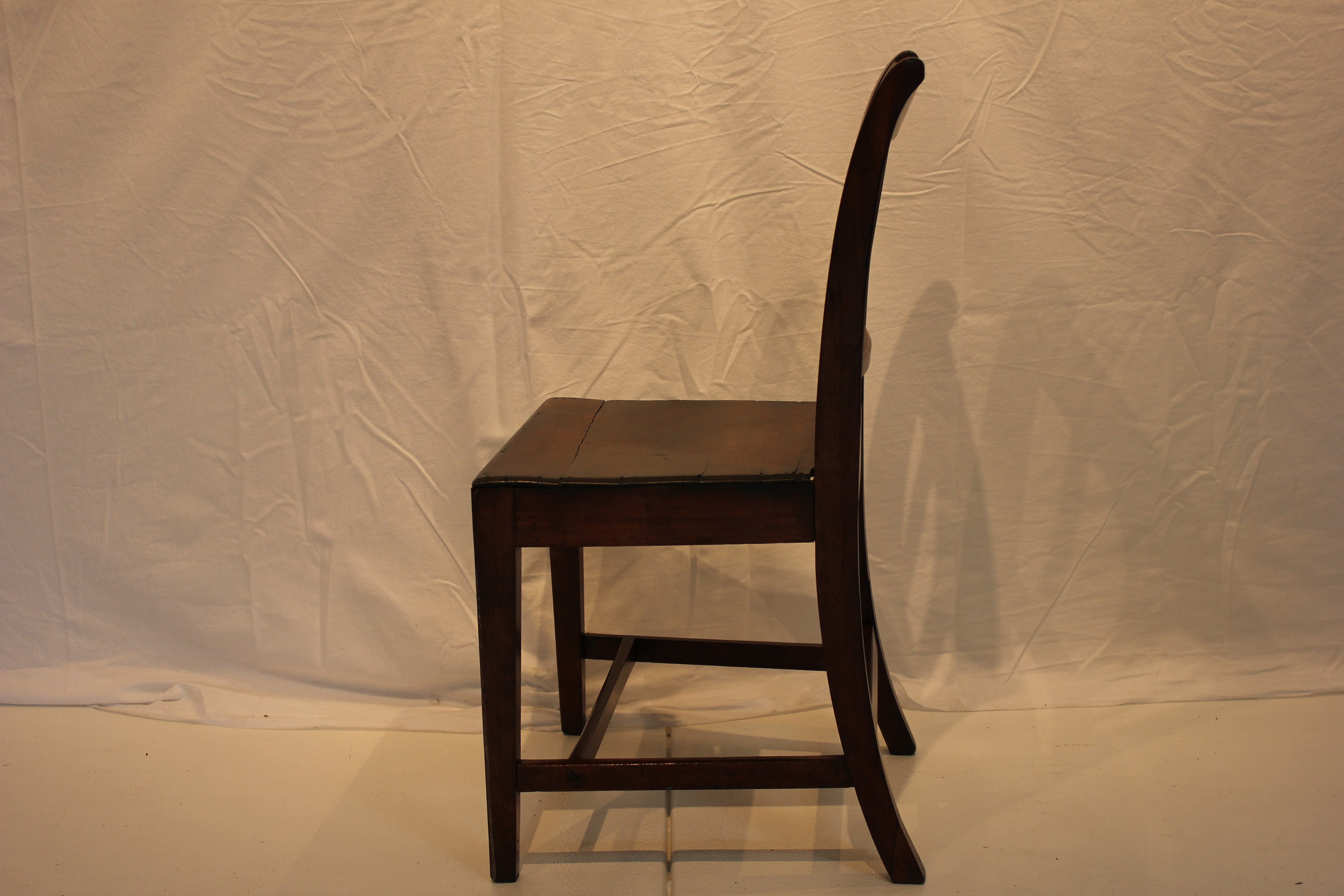 AF2-177: Antique Early 19th Century American Federal Walnut Side Chair with Plank Seat