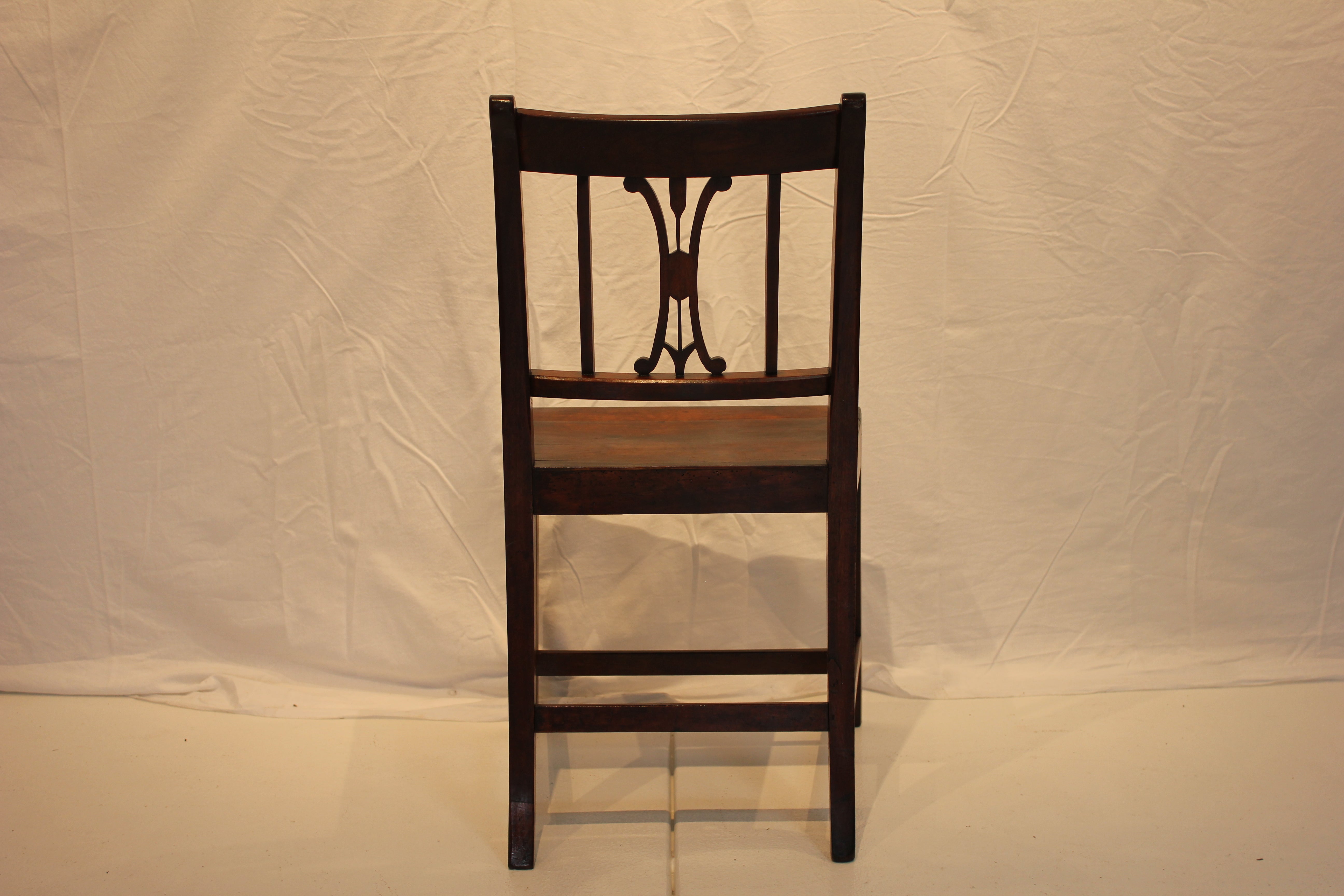 AF2-177: Antique Early 19th Century American Federal Walnut Side Chair with Plank Seat