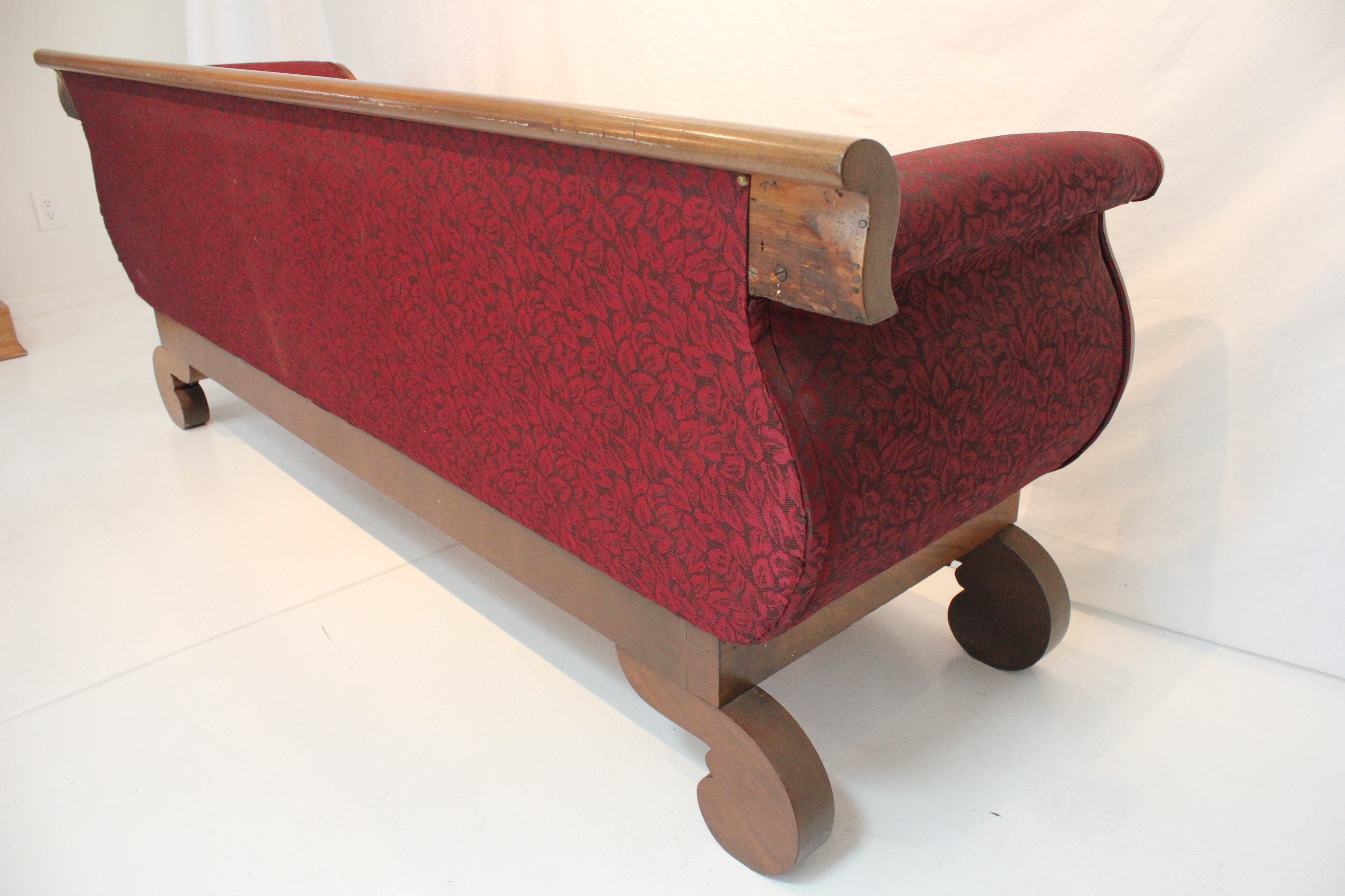 AF2-166: Antique C 1830's American Empire Mahogany Upholstered Sofa