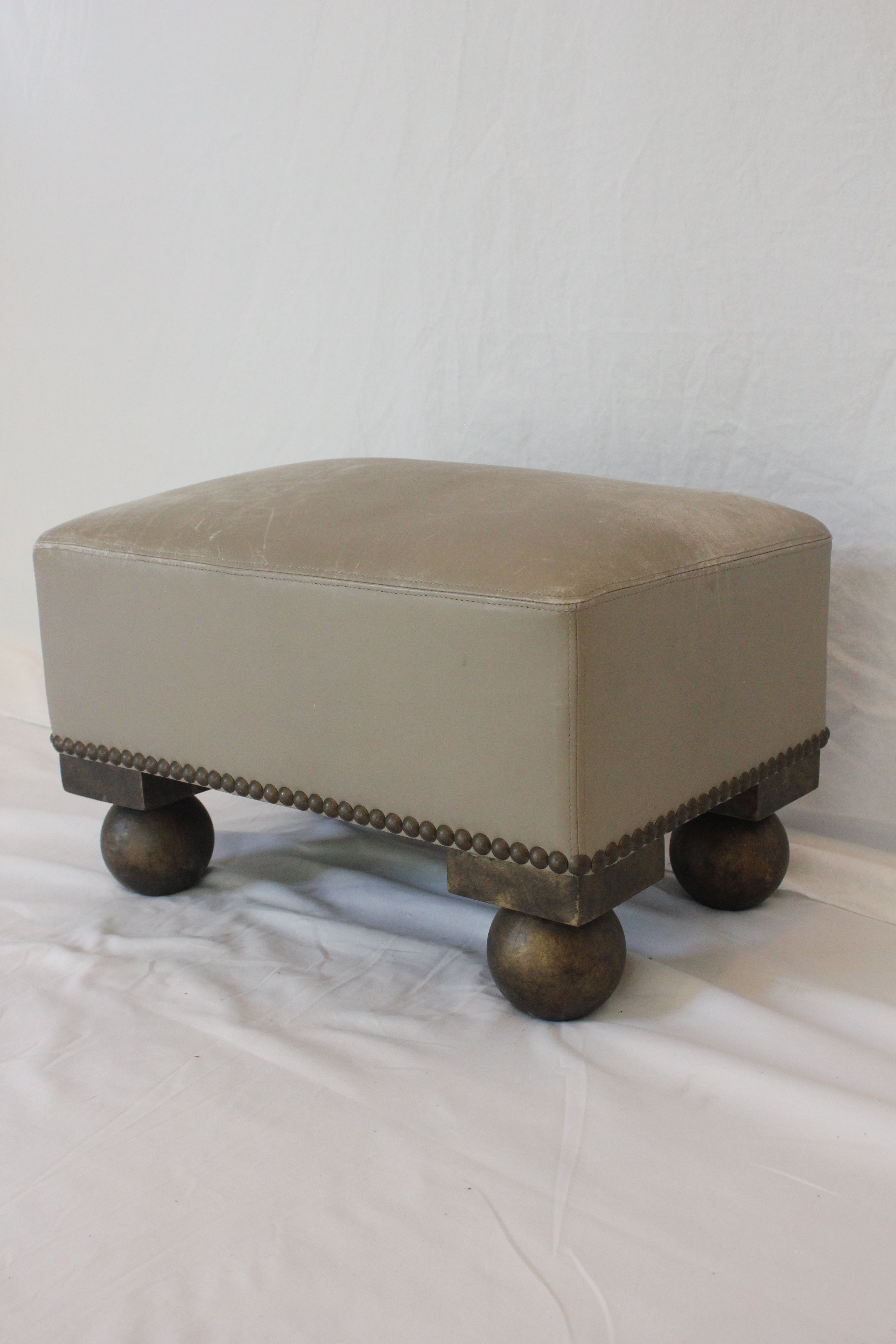 AF2-376: Vintage Late 20th Century Upholstered Leather Bench