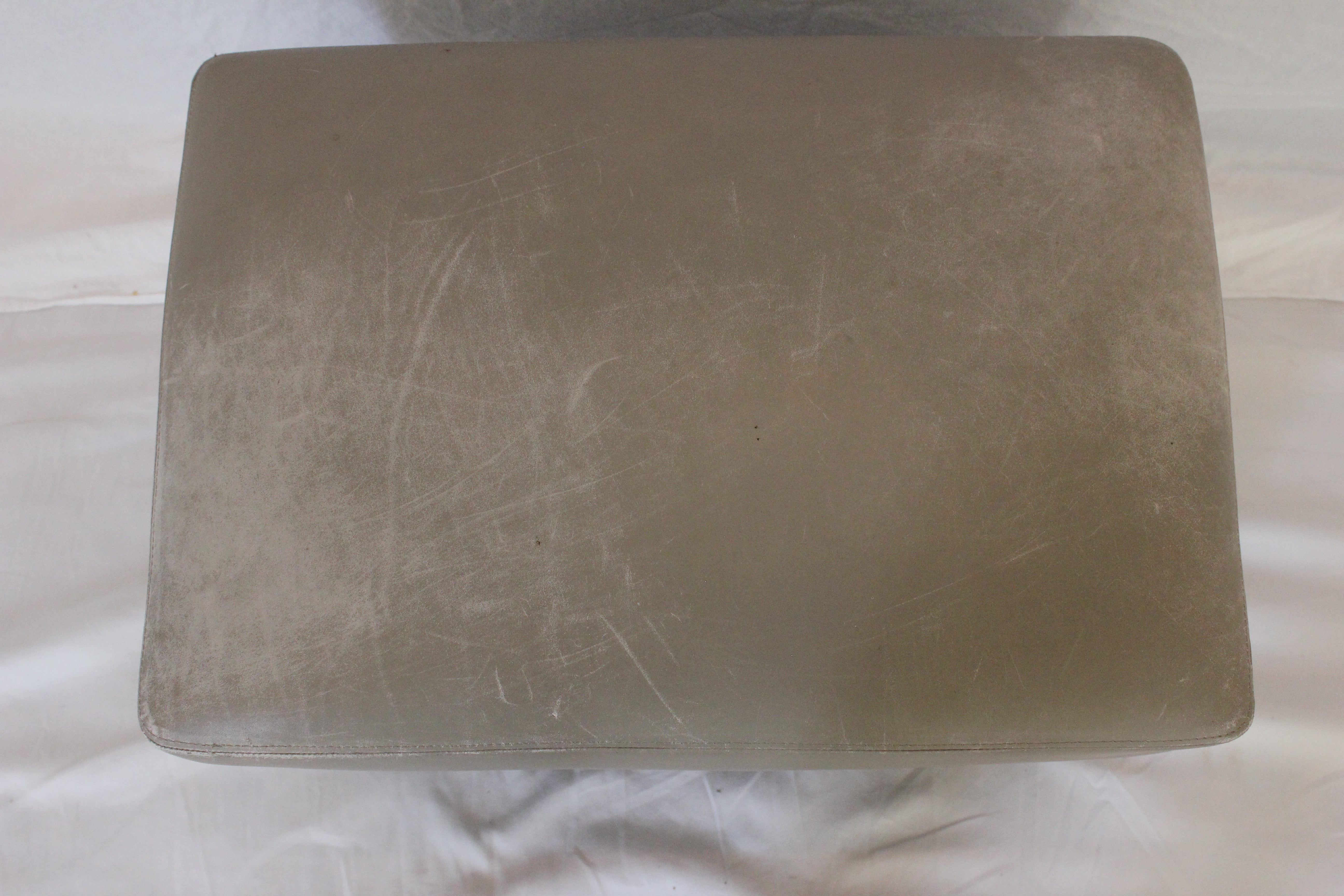 AF2-376: Vintage Late 20th Century Upholstered Leather Bench