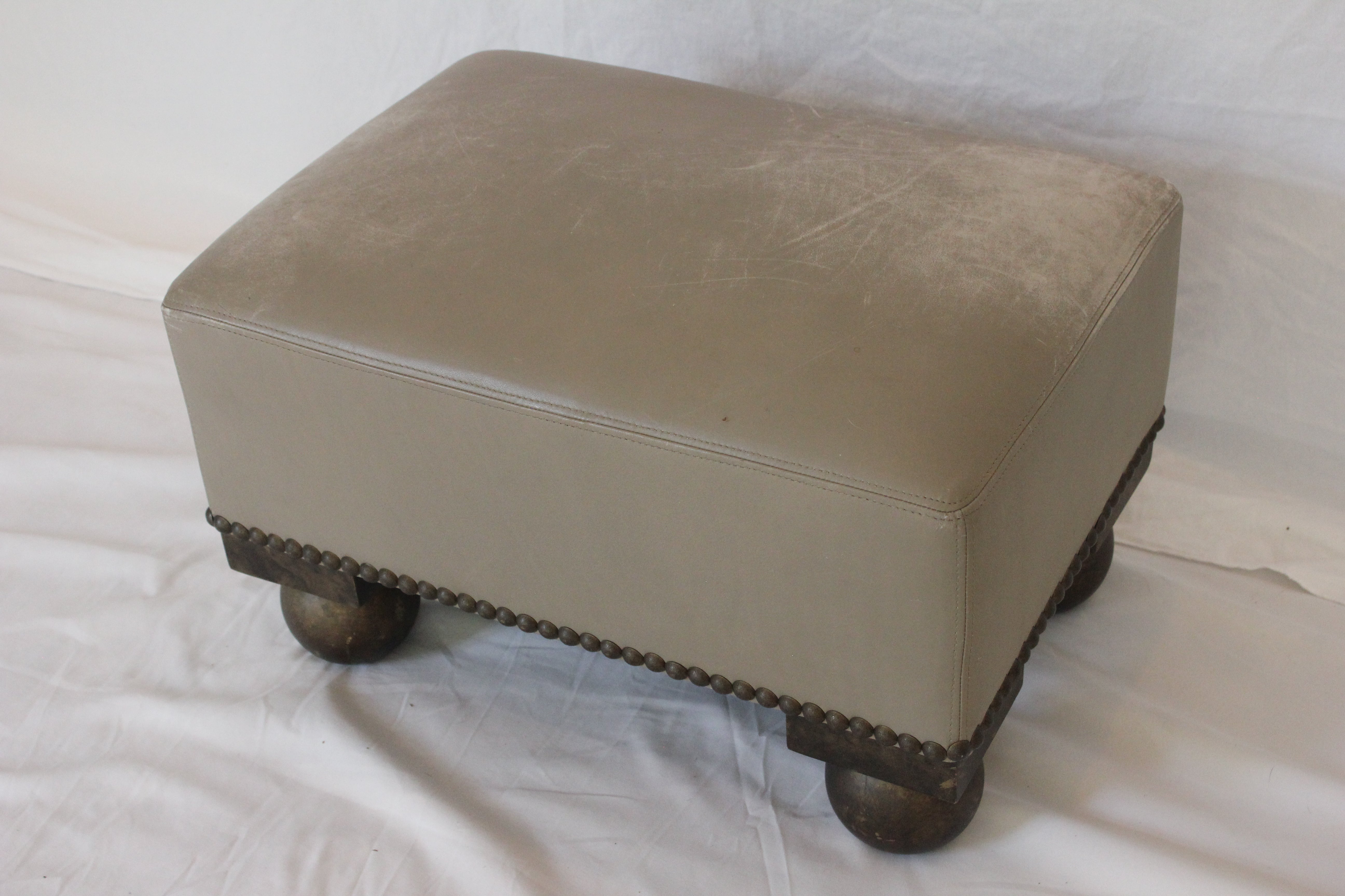 AF2-376: Vintage Late 20th Century Upholstered Leather Bench