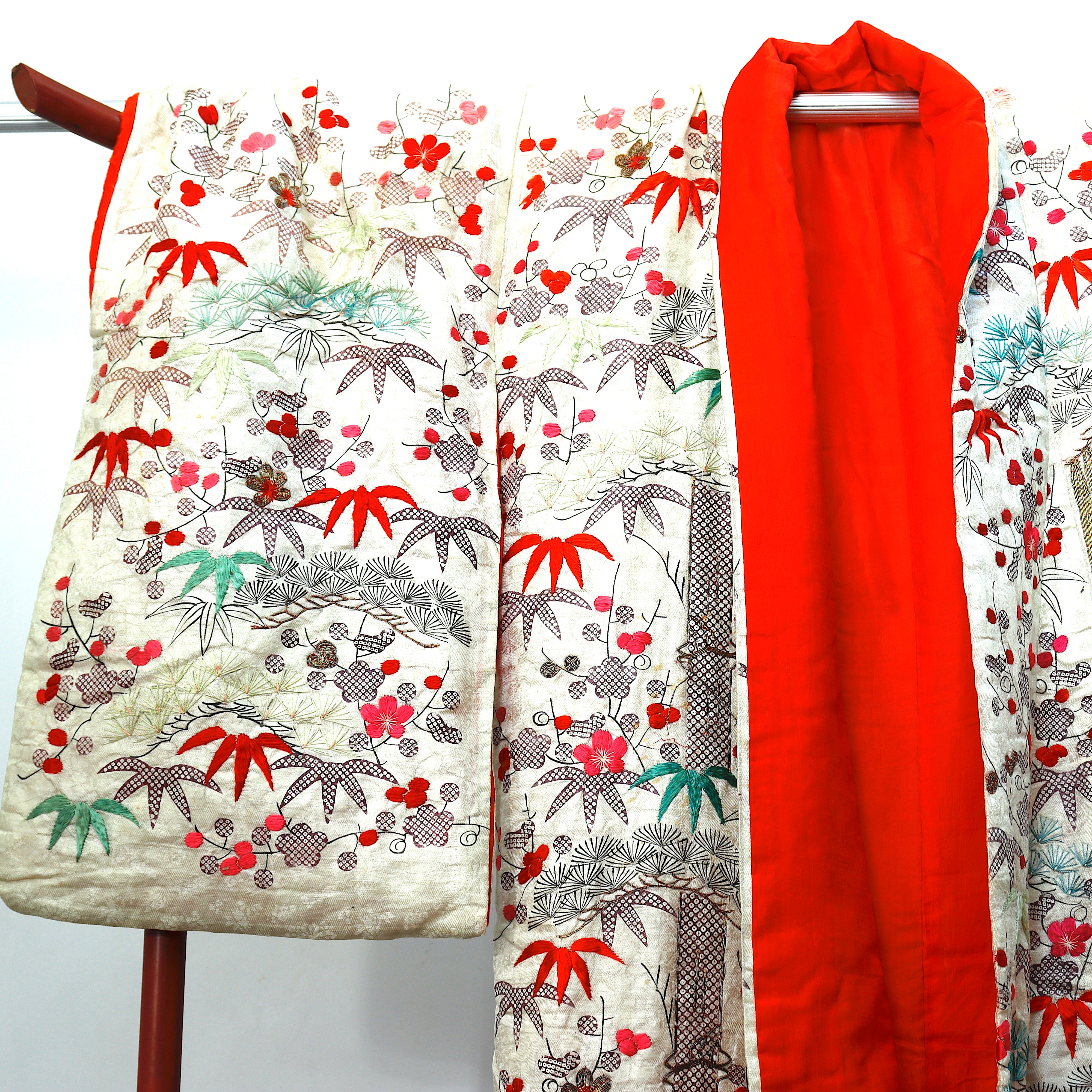 TX4-001: Antique Japanese Uchikake Outer Wedding Robe Early 19th Century