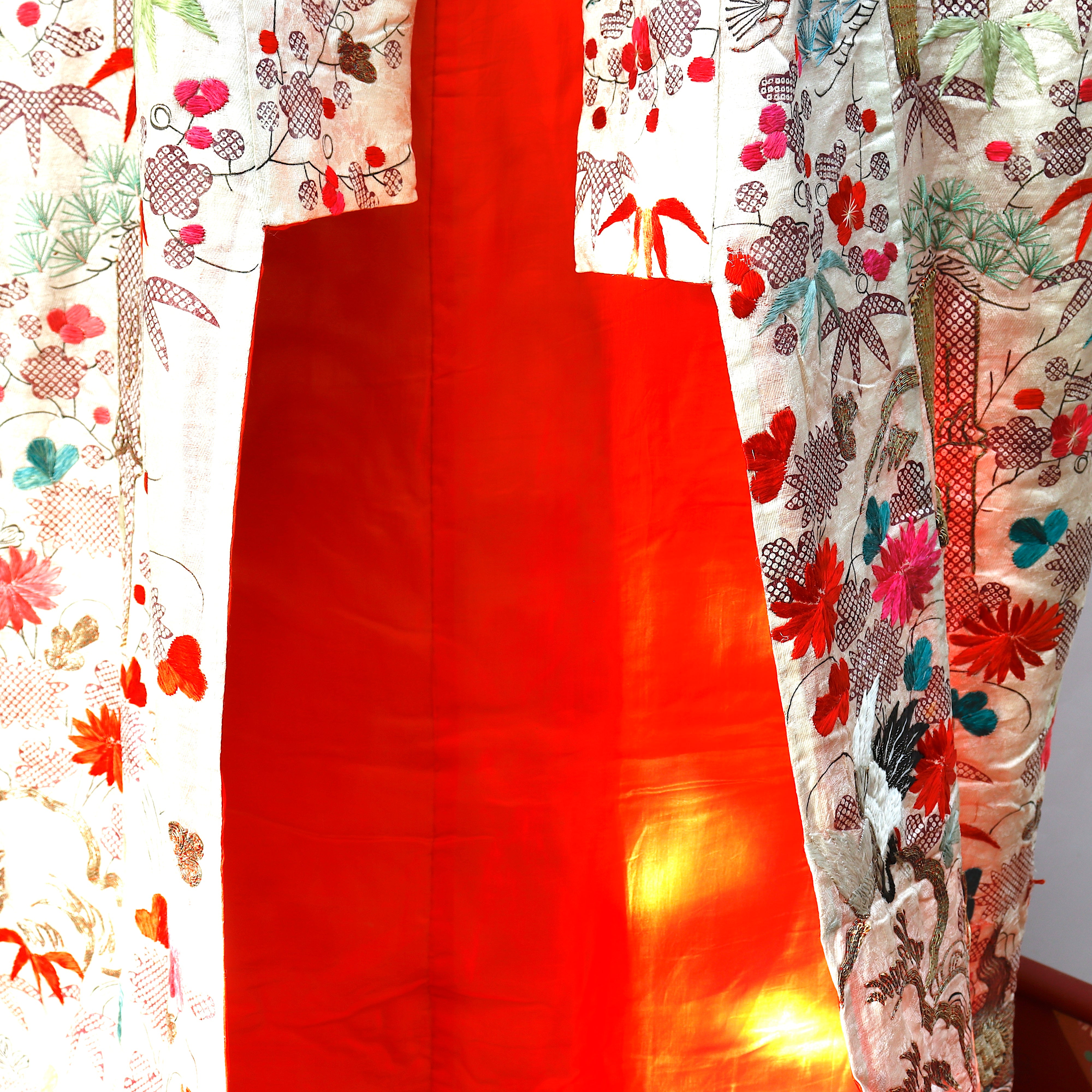 TX4-001: Antique Japanese Uchikake Outer Wedding Robe Early 19th Century