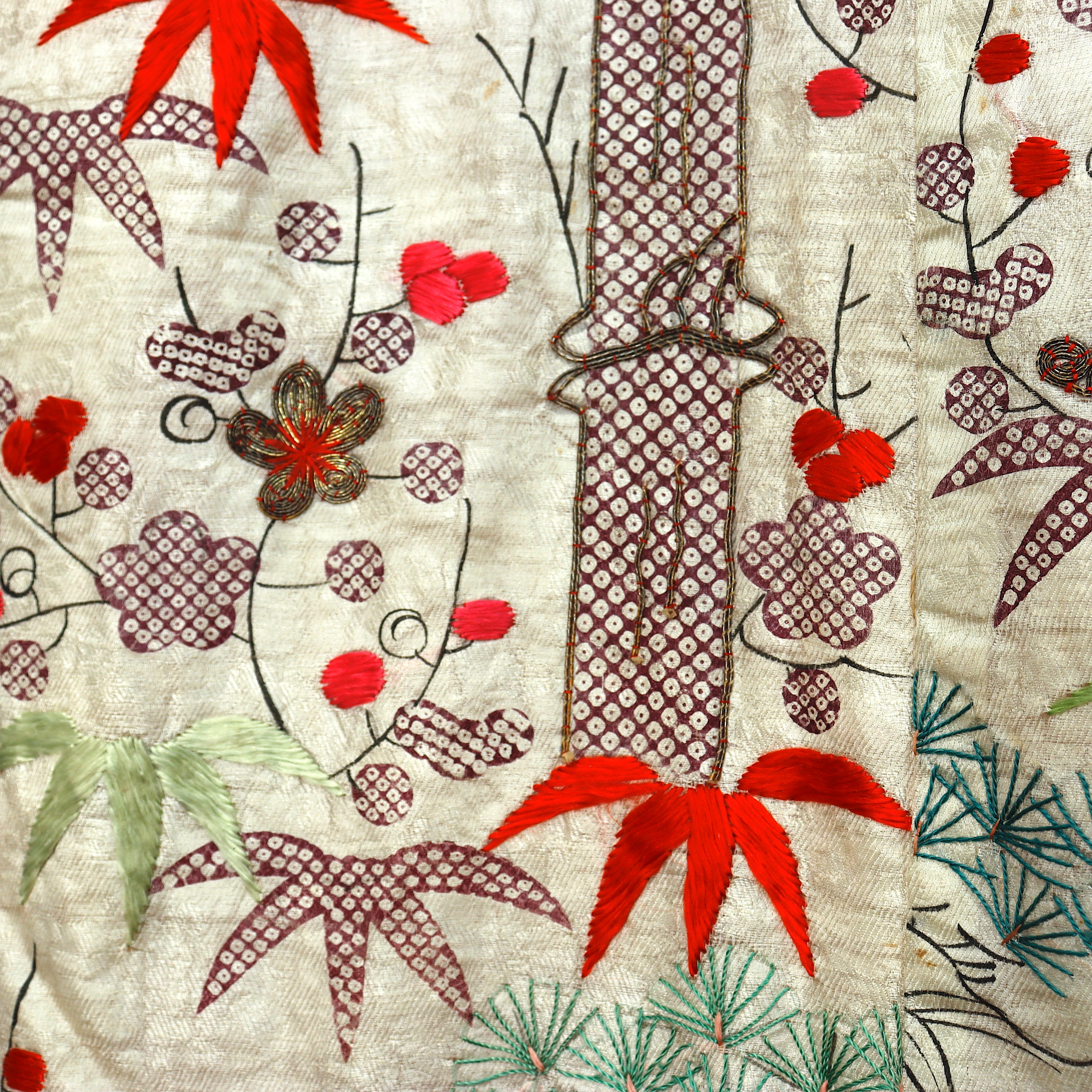 TX4-001: Antique Japanese Uchikake Outer Wedding Robe Early 19th Century