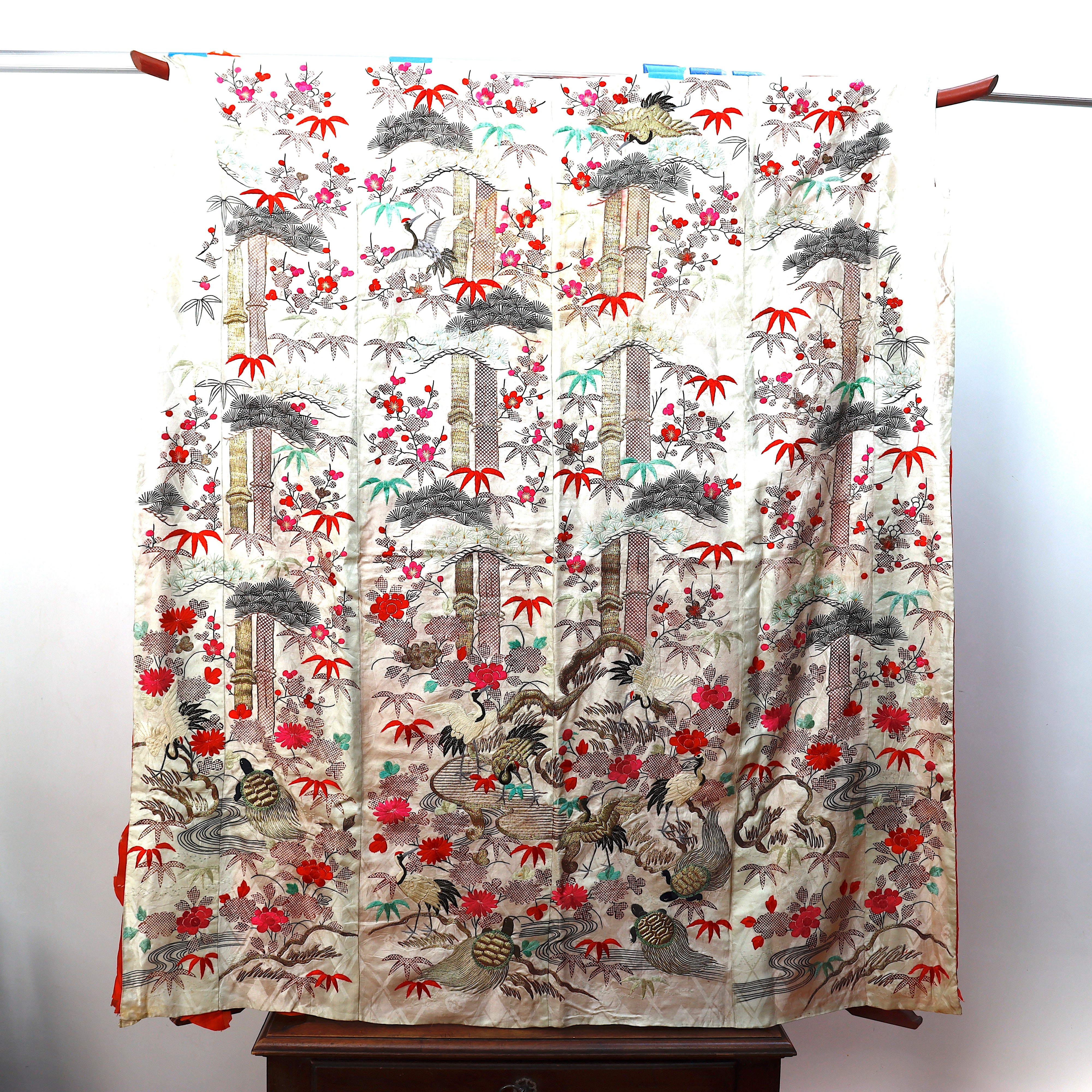 TX4-002: Antique Japanese Uchikake Outer Wedding Cape Early 19th Century