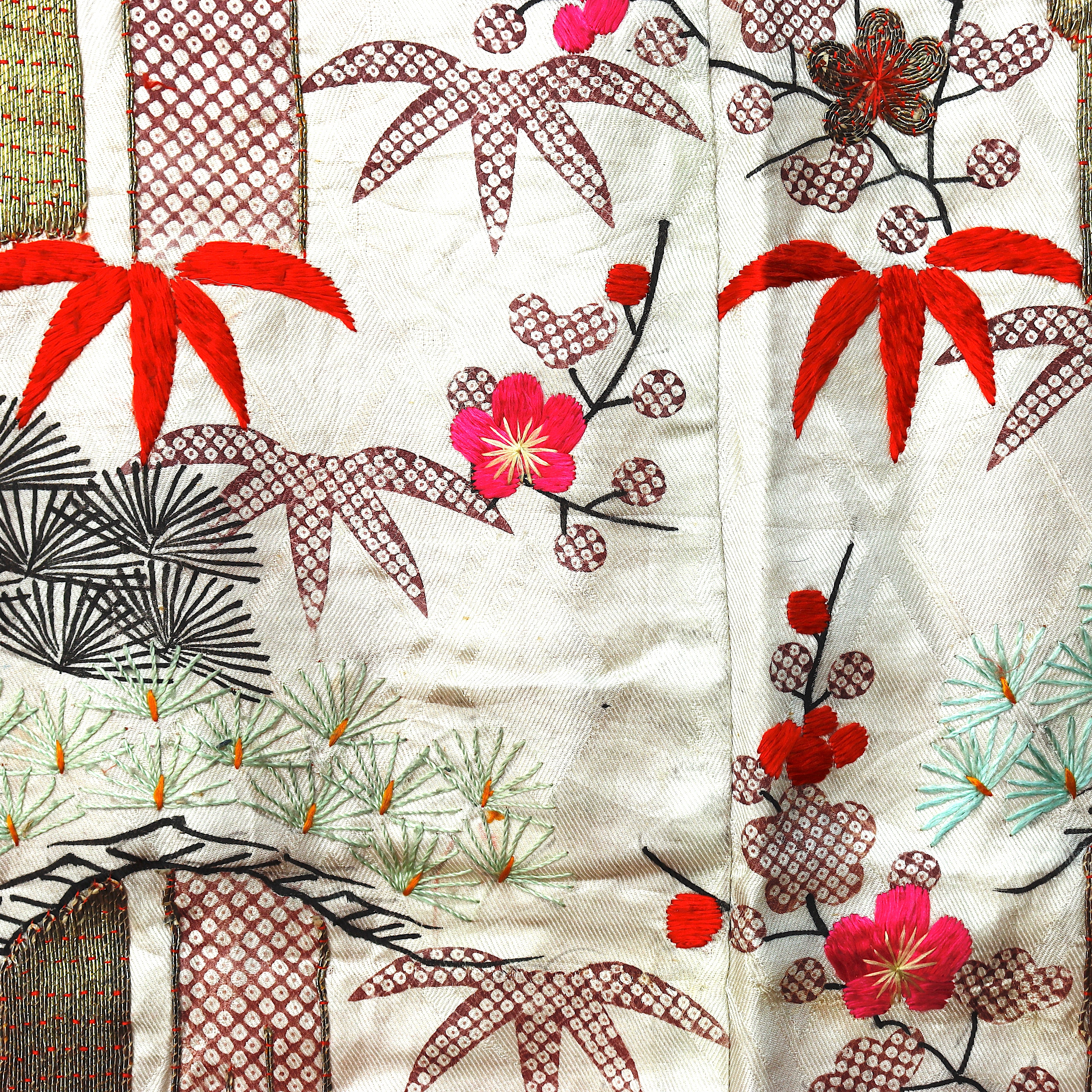 TX4-002: Antique Japanese Uchikake Outer Wedding Cape Early 19th Century