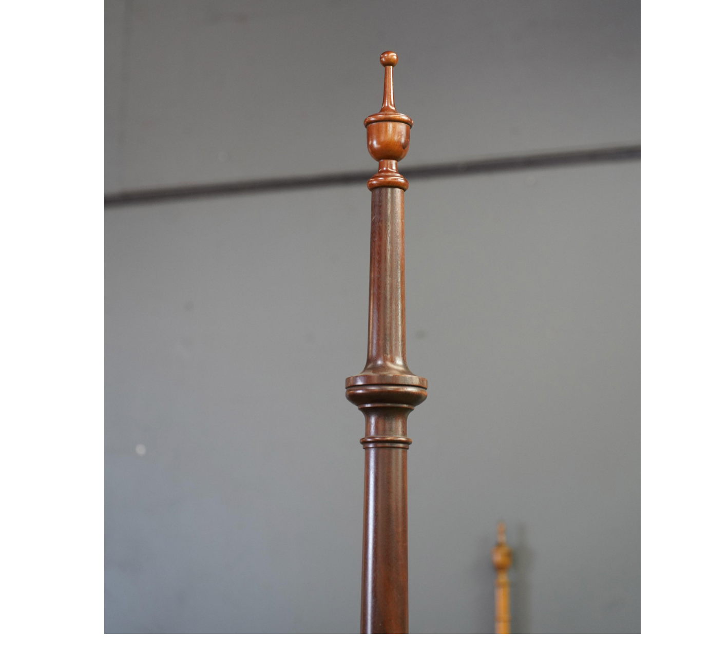 AF6-018: Late 20th Century English Style 4 Poster Mahogany King Size Standard Bed With Upholstered Headboard