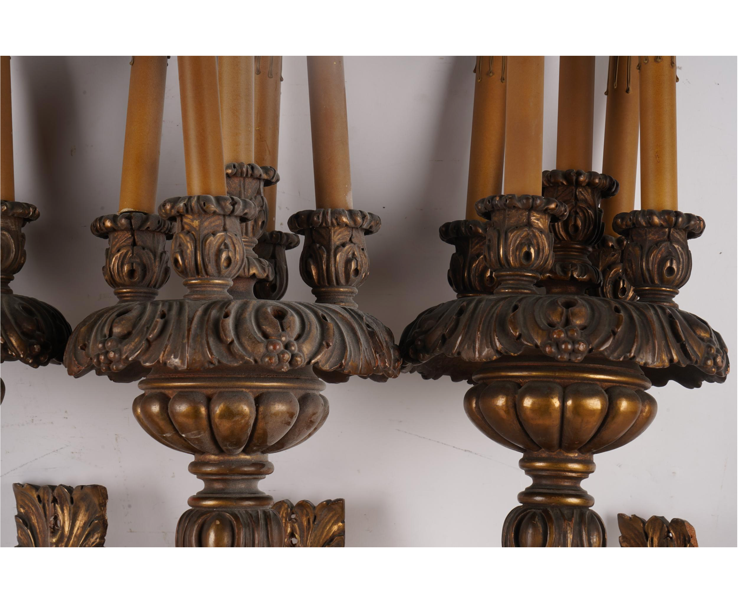 AL3-004: ANTIQUE SET OF FOUR EARLY 20TH CENTURY CARVED & GILT WOOD TORCHIERE SCONCES