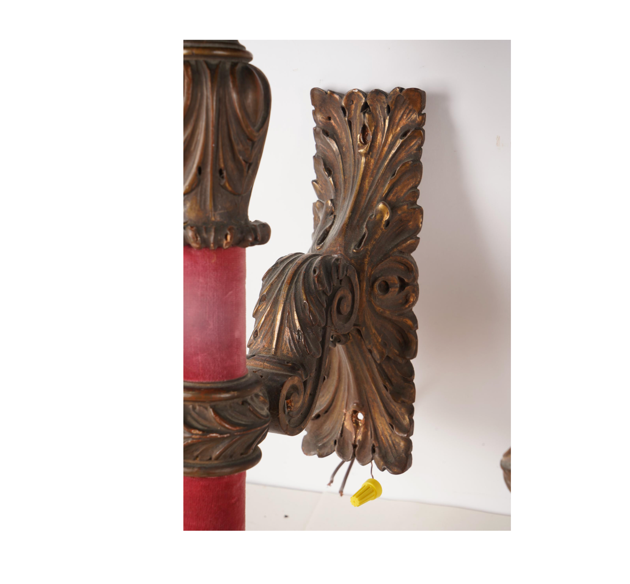 AL3-004: ANTIQUE SET OF FOUR EARLY 20TH CENTURY CARVED & GILT WOOD TORCHIERE SCONCES